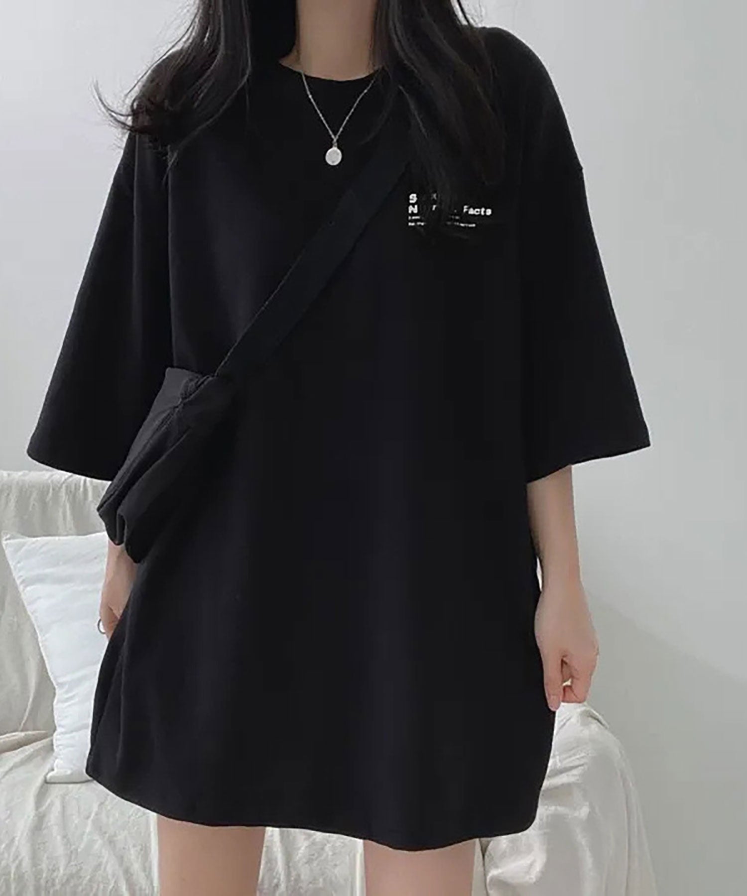 ニナエリナ Nina et Lina ビッグシルエットバックプリント英字Tシャツ （ブラック） ブラック