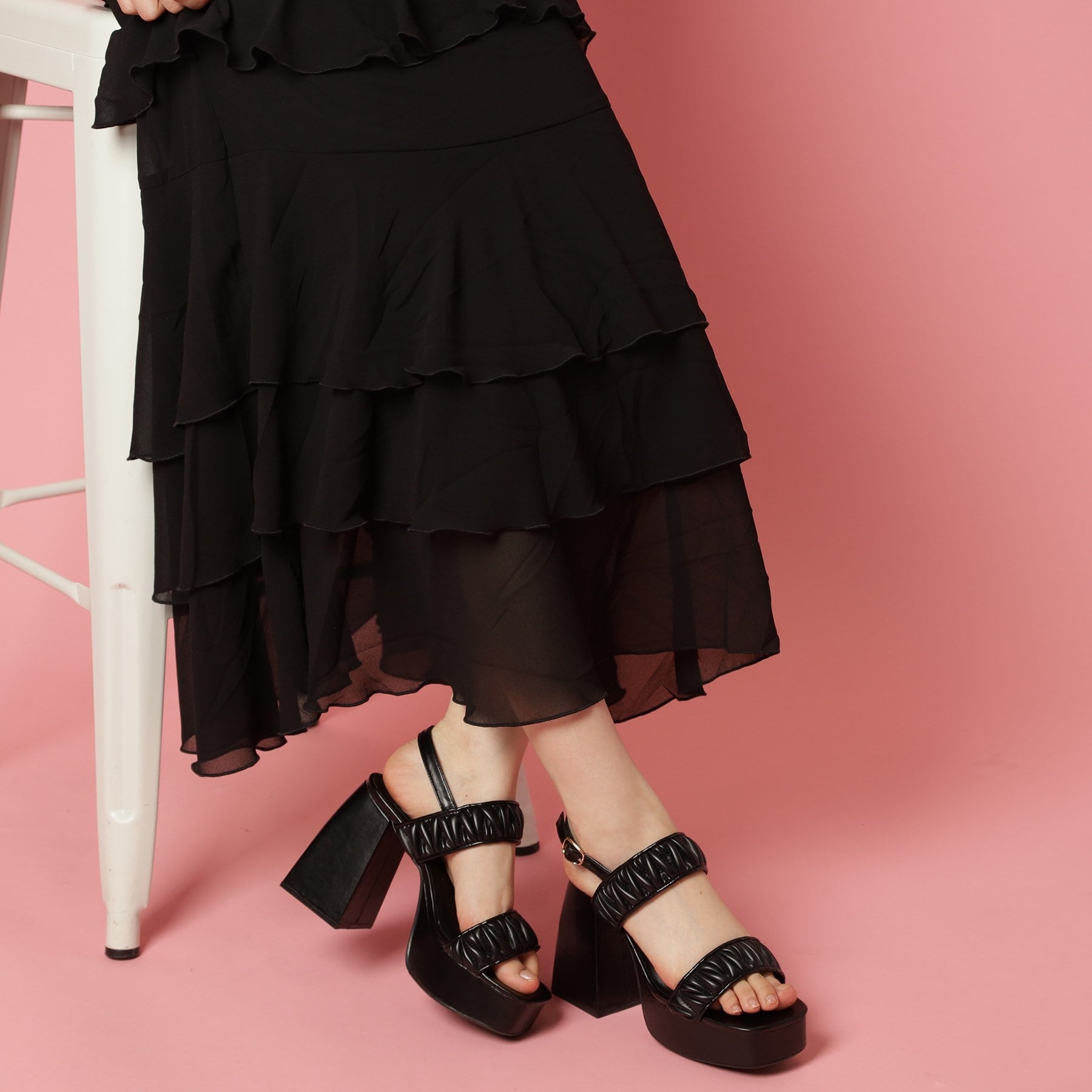 シーエス ティーアンドピー csT&P ギャザーダブルベルト チャンキーヒールサンダル （ホワイト(001)） ホワイト(001)