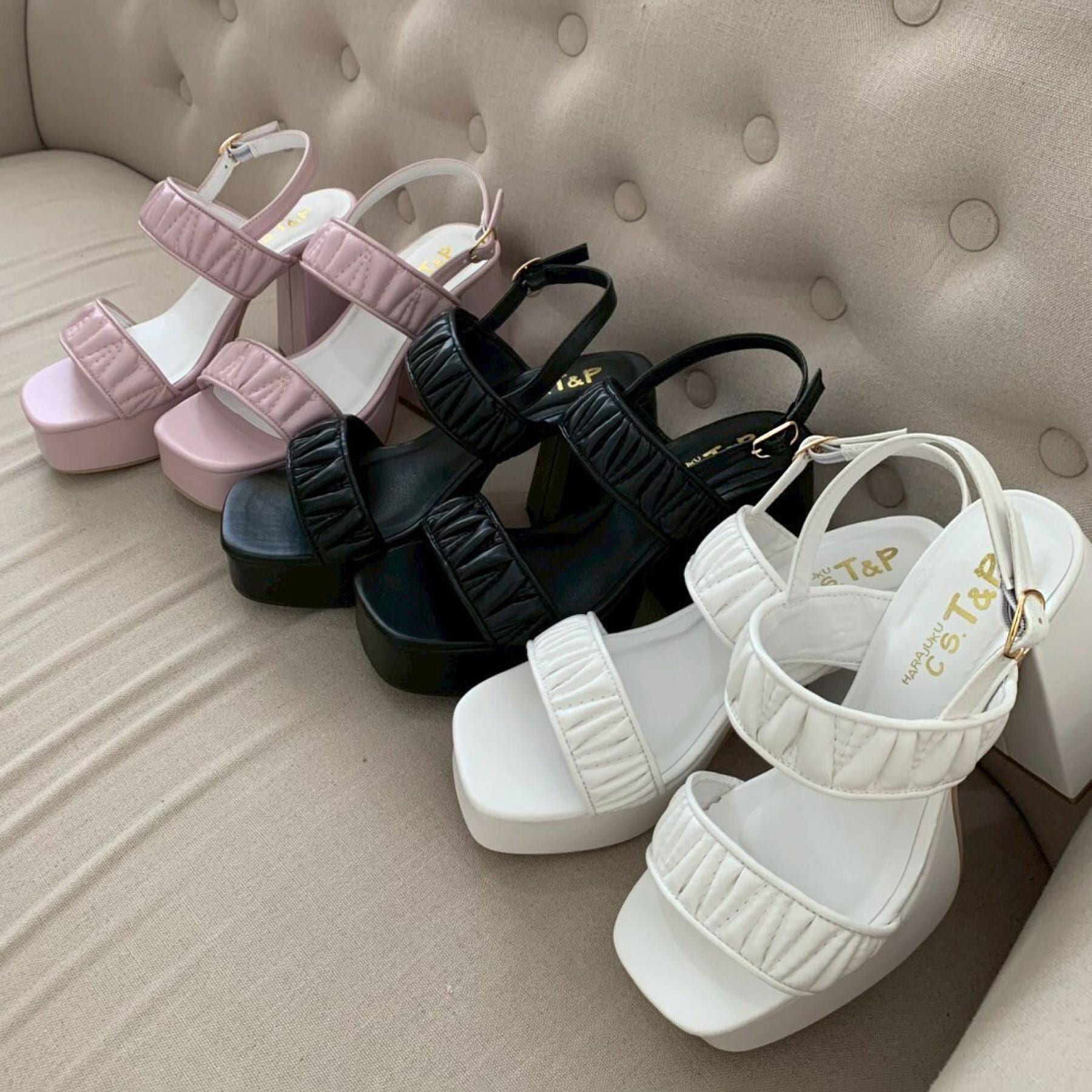 シーエス ティーアンドピー csT&P ギャザーダブルベルト チャンキーヒールサンダル （ホワイト(001)） ホワイト(001)