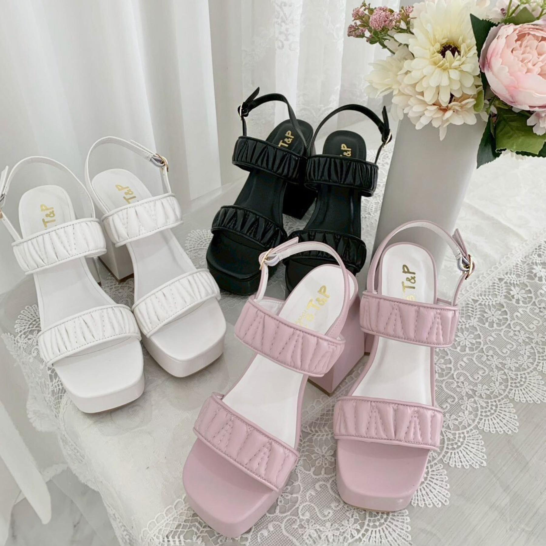 シーエス ティーアンドピー csT&P ギャザーダブルベルト チャンキーヒールサンダル （ホワイト(001)） ホワイト(001)