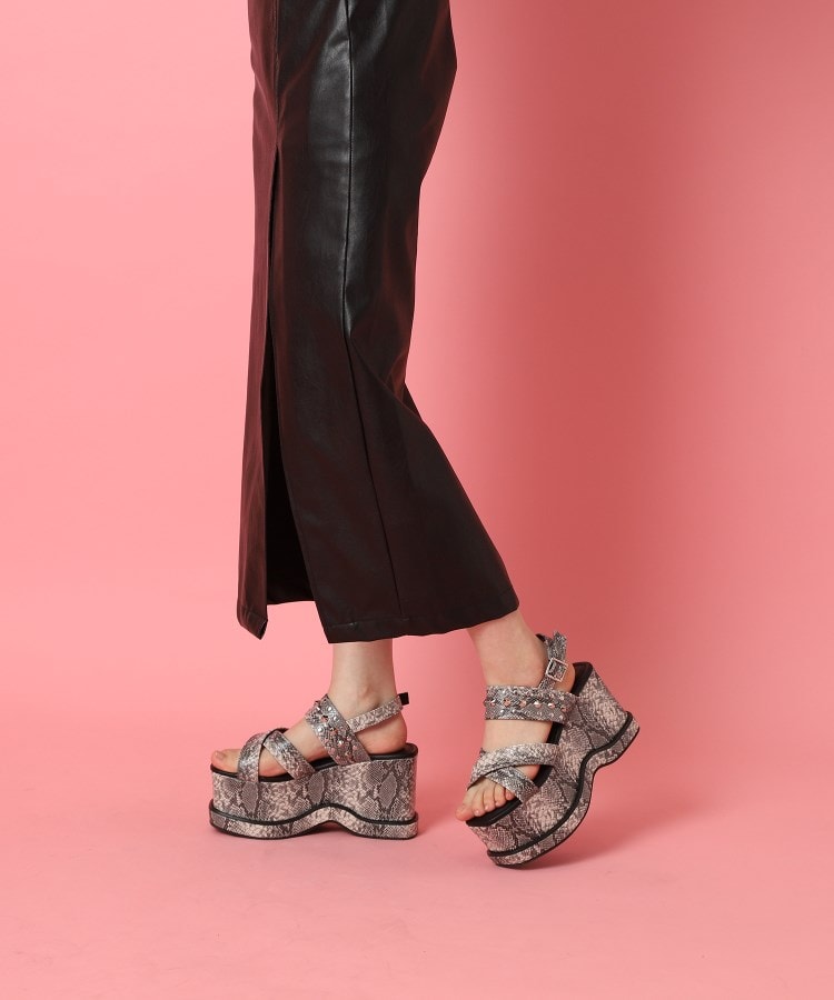 シーエス ティーアンドピー csT&P 厚底スタッズ付きサンダル （ブラック(019)） ブラック(019)