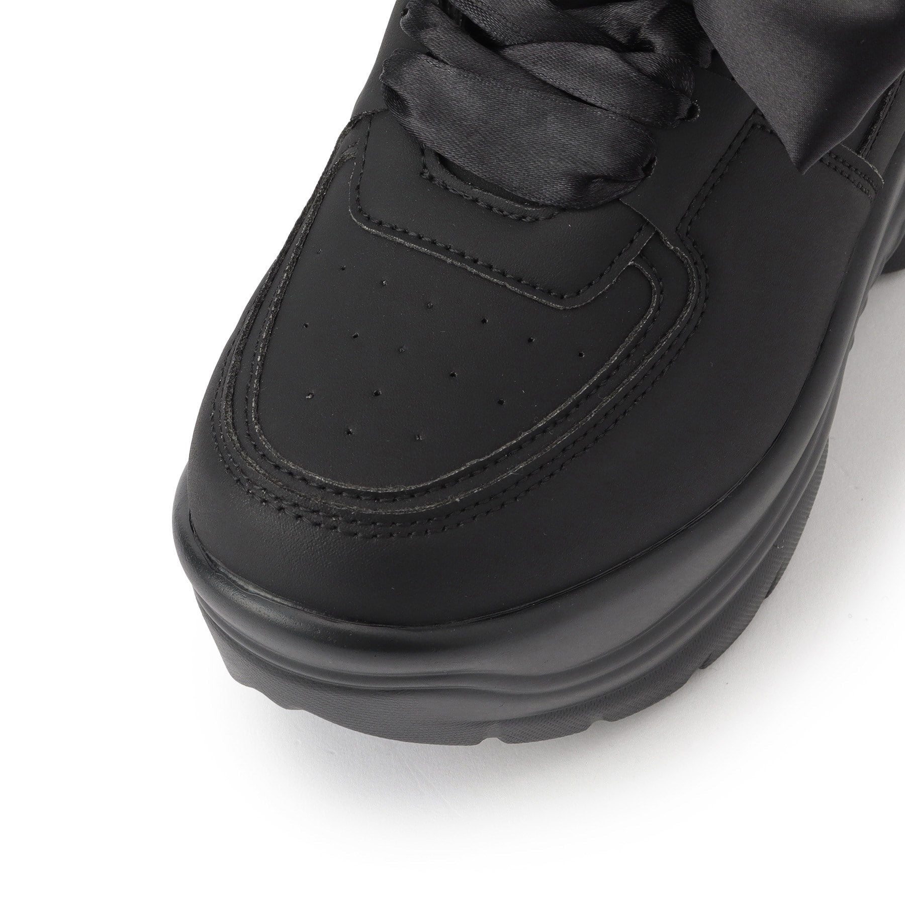 シーエス ティーアンドピー csT&P 厚底リボン取り外し可スニーカー （ホワイト(001)） ホワイト(001)