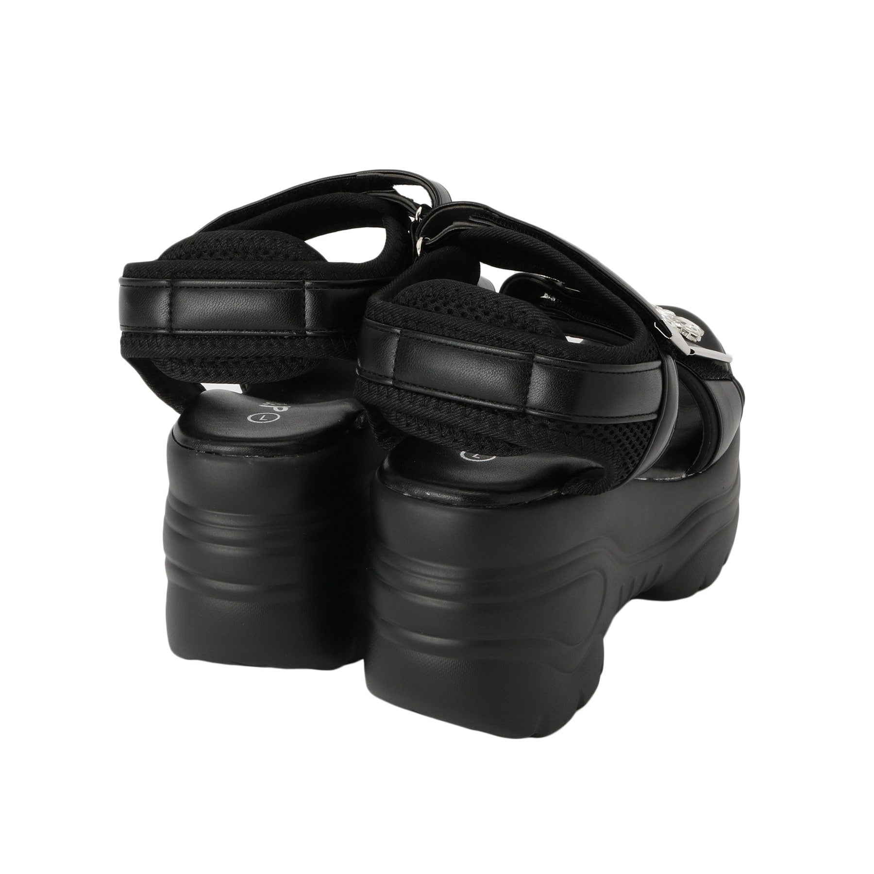 シーエス ティーアンドピー csT&P 厚底ビジューバックルサンダル （ホワイト(001)） ホワイト(001)