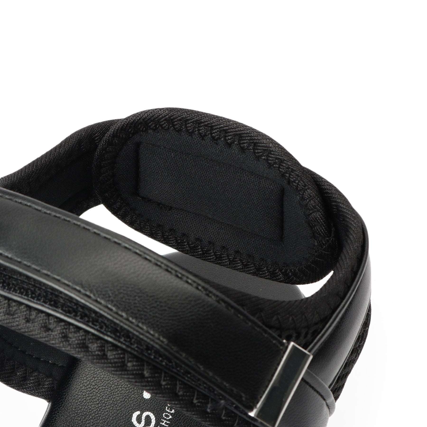 シーエス ティーアンドピー csT&P 厚底ビジューバックルサンダル （ホワイト(001)） ホワイト(001)