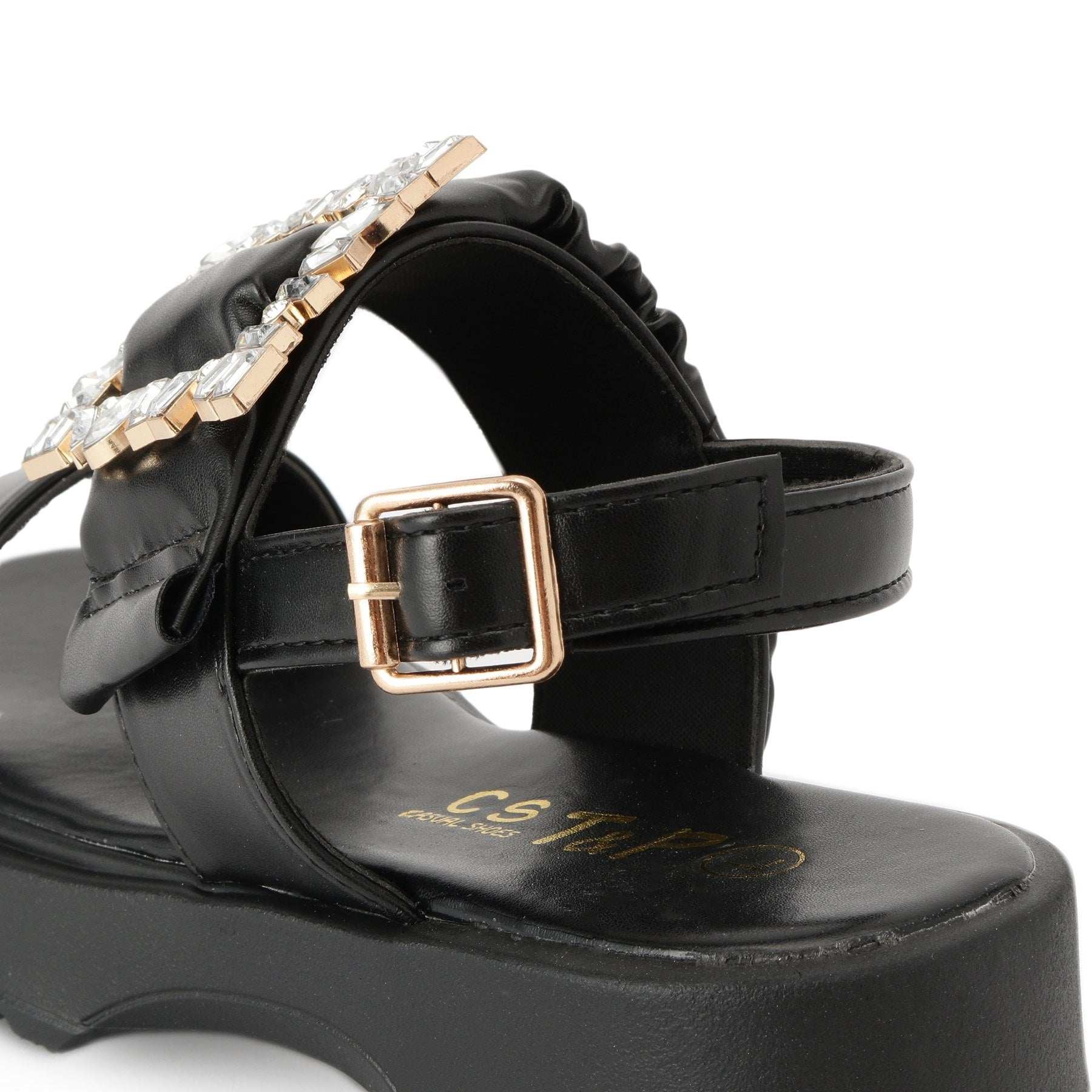 シーエス ティーアンドピー csT&P バックル付きギャザーサンダル （ホワイト(001)） ホワイト(001)