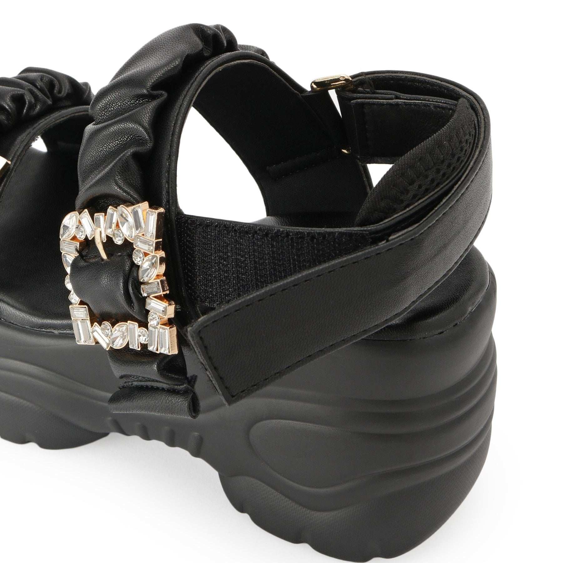 シーエス ティーアンドピー csT&P 厚底バックルサンダル （ベージュ(052)） ベージュ(052)