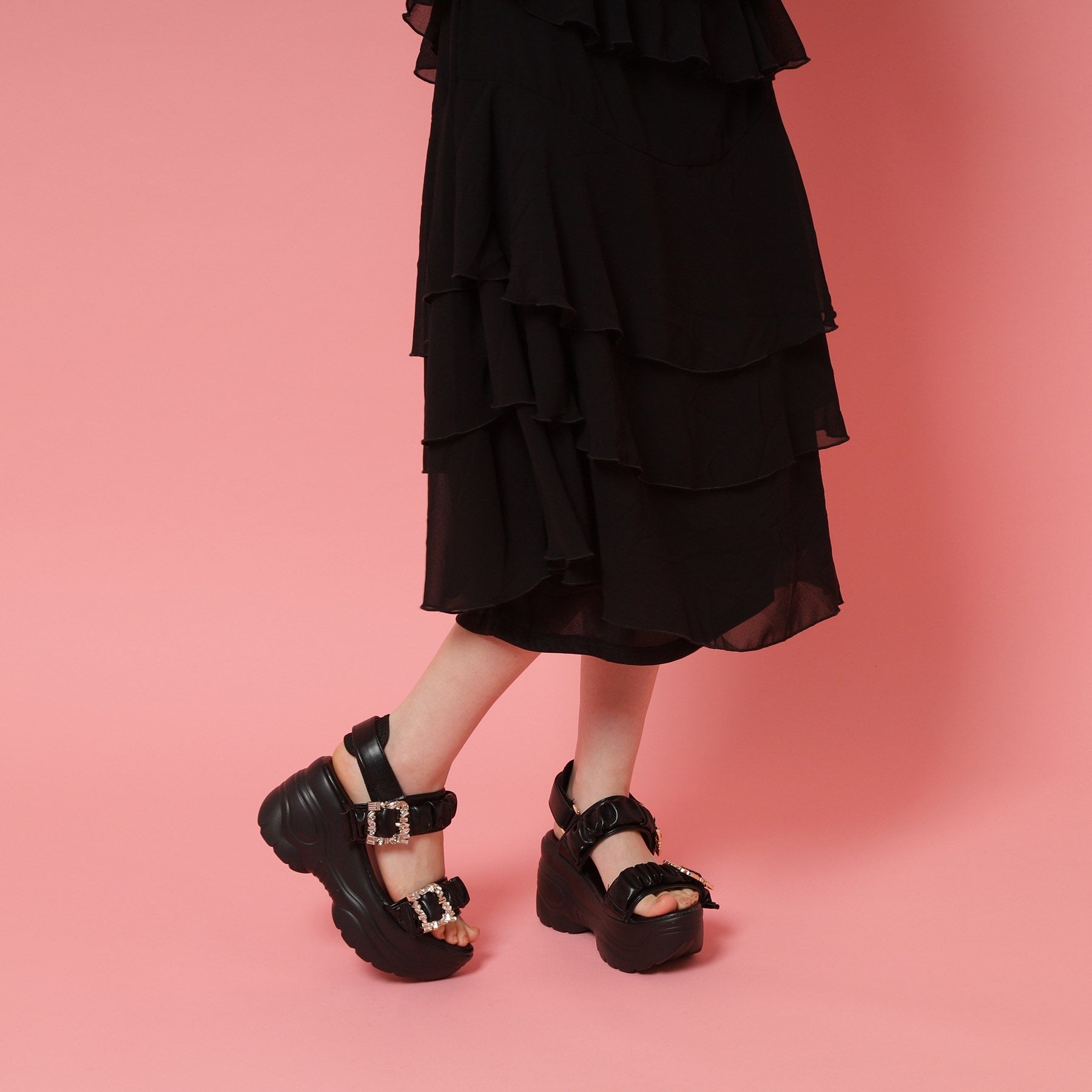 シーエス ティーアンドピー csT&P 厚底バックルサンダル （ベージュ(052)） ベージュ(052)