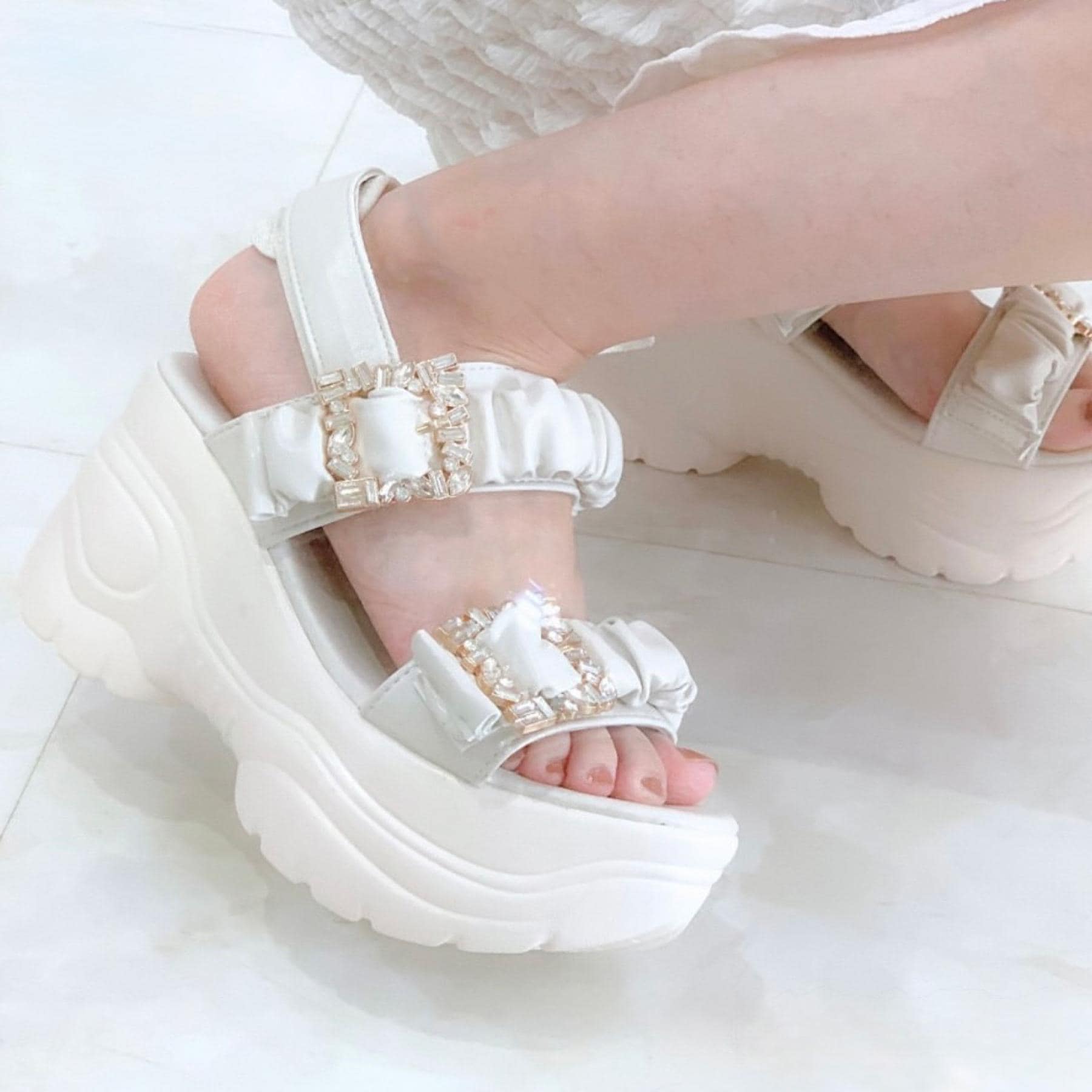 シーエス ティーアンドピー csT&P 厚底バックルサンダル （ホワイト(001)） ホワイト(001)