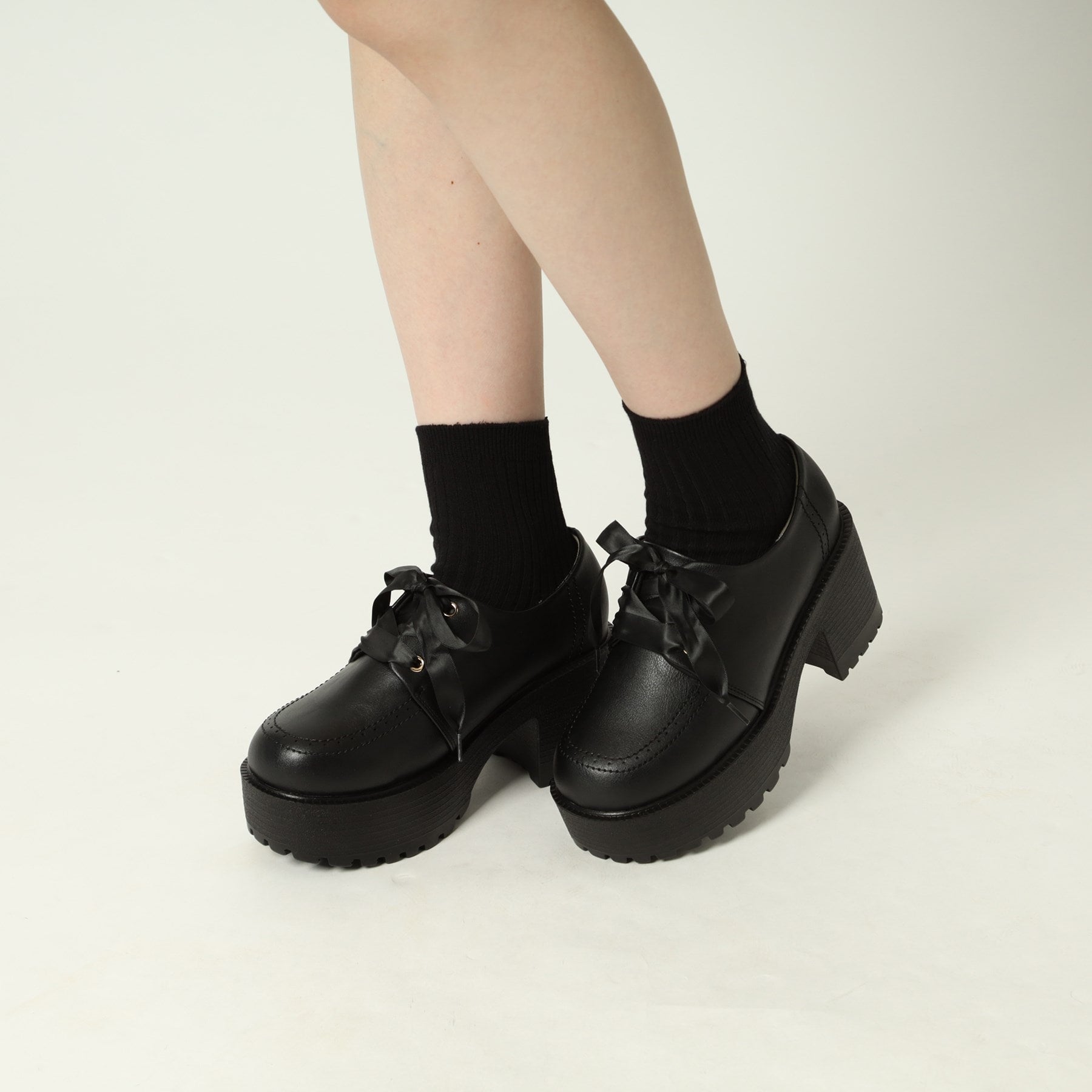 シーエス ティーアンドピー csT&P 厚底サテンリボンレースアップヒールシューズ （ブラック(919)） ブラック(919)