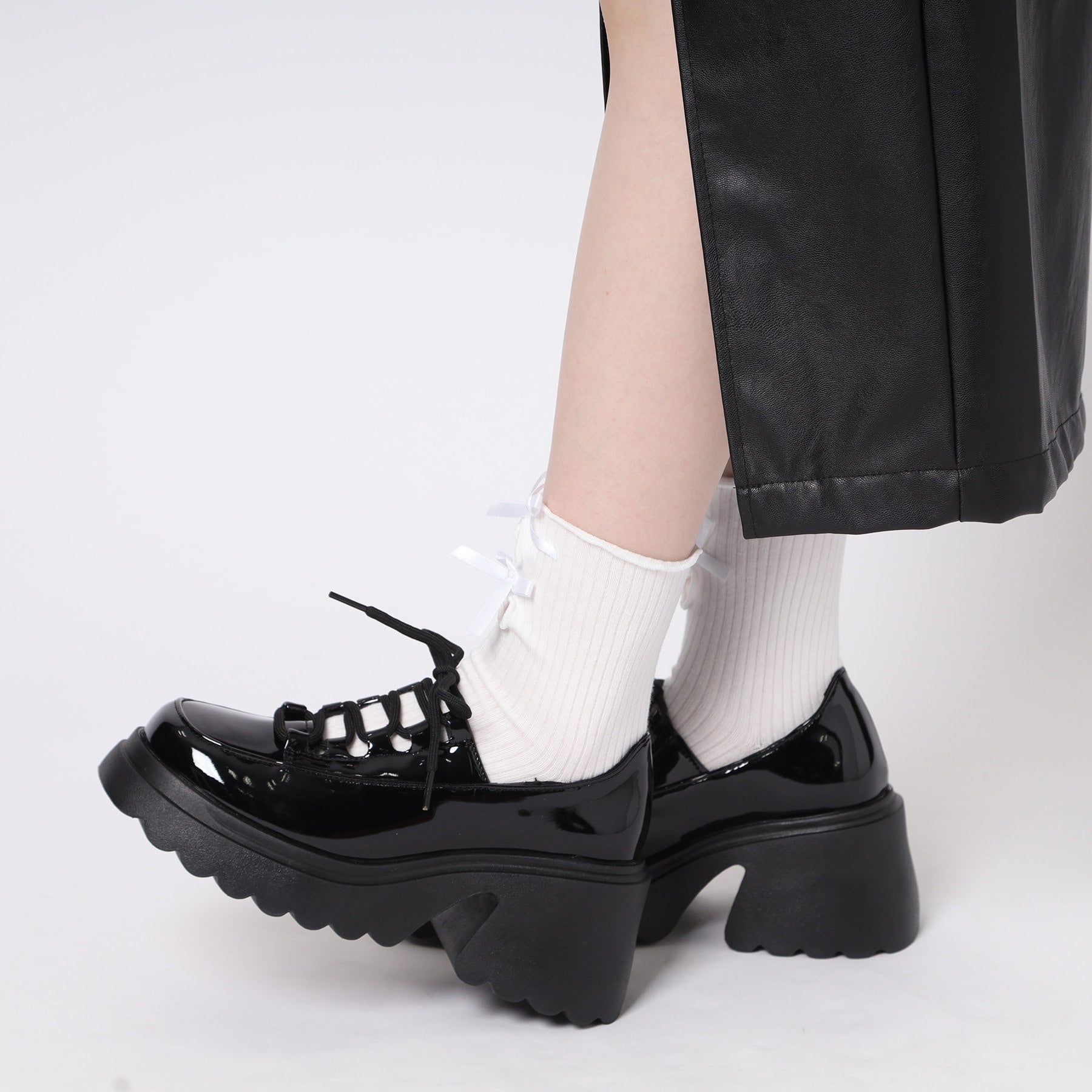 シーエス ティーアンドピー csT&P 厚底 レースアップパンプス （ｴﾅﾒﾙﾌﾞﾗｯｸ(219)） ｴﾅﾒﾙﾌﾞﾗｯｸ(219)