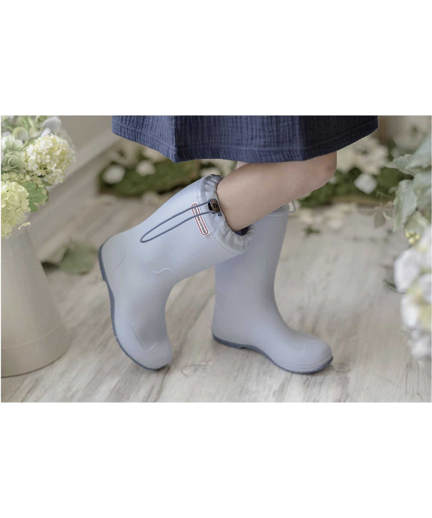 Catherine Cottage Portable Foldable Rain Boots