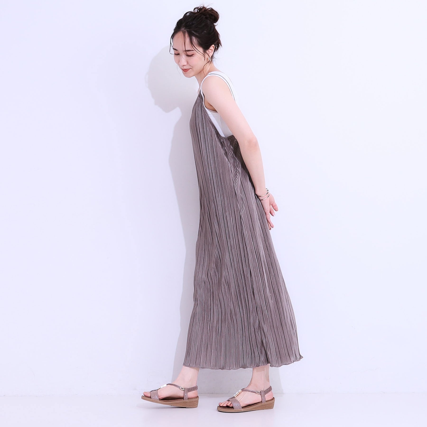 キューティーブロンド Cutie Blonde プリーツキャミワンピース （ブラック(019)） ブラック(019)