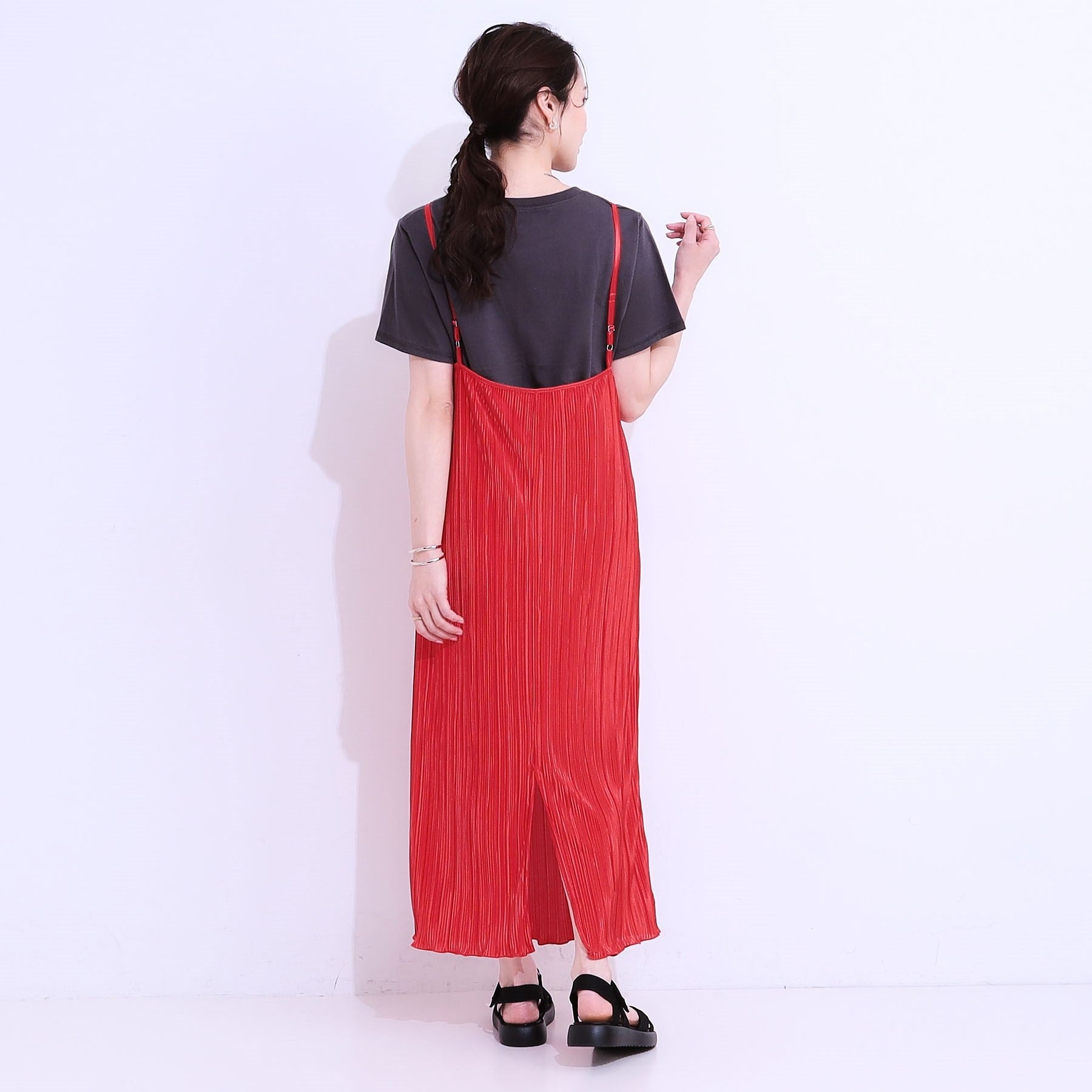 キューティーブロンド Cutie Blonde プリーツキャミワンピース （ブラック(019)） ブラック(019)