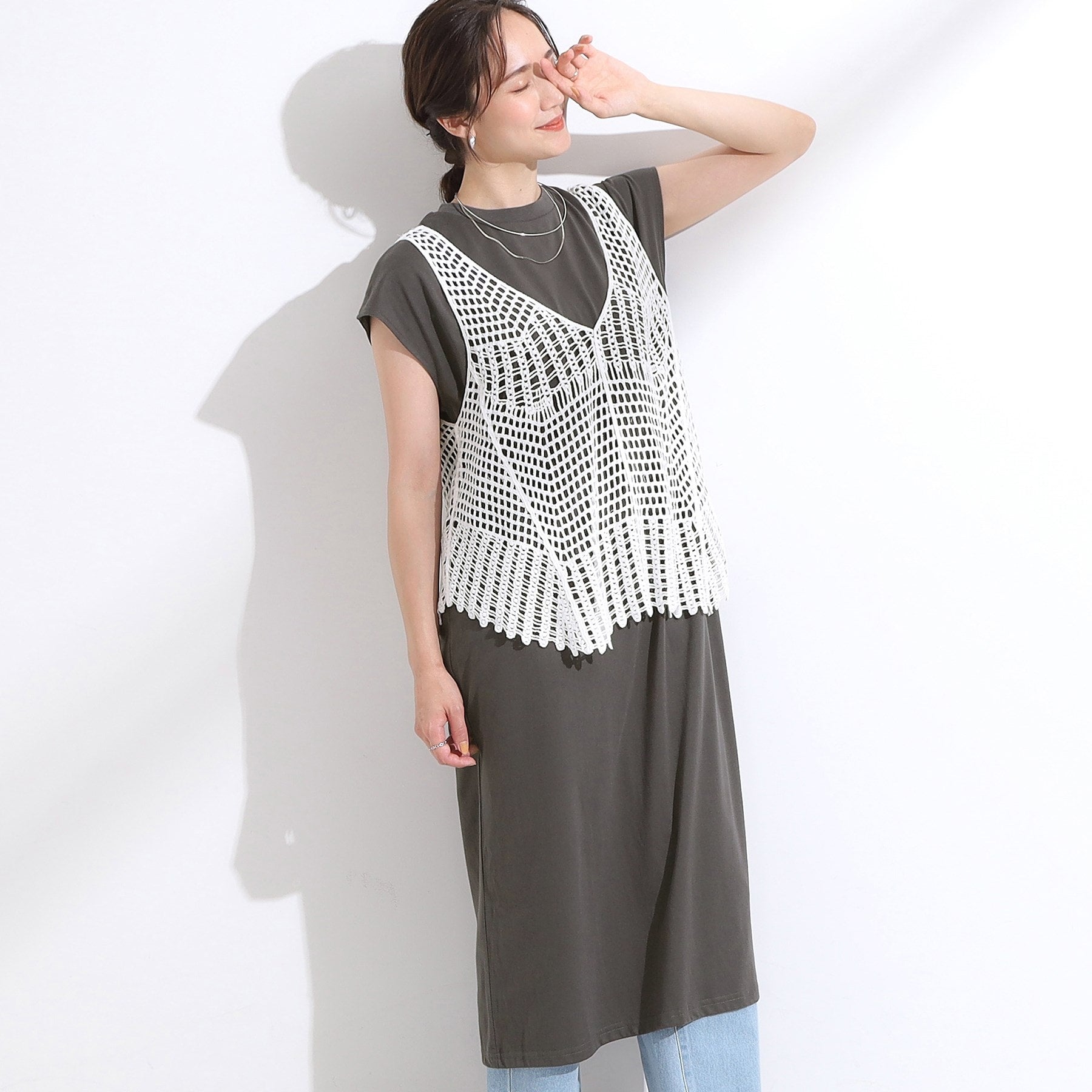 キューティーブロンド Cutie Blonde 【2点SET】クロシェ編みレースベスト＆Tシャツワンピースセット （チャコールグレー(014)） チャコールグレー(014)