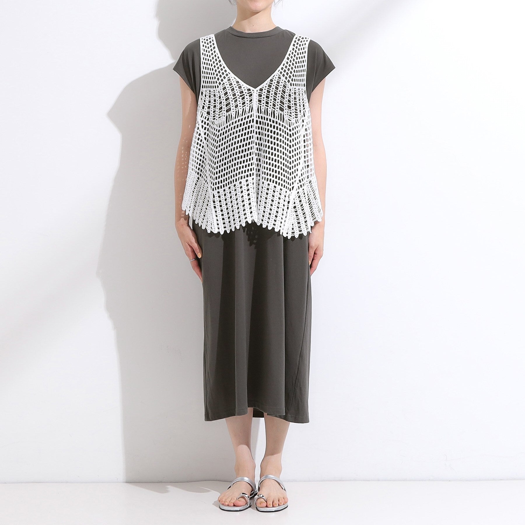 キューティーブロンド Cutie Blonde 【2点SET】クロシェ編みレースベスト＆Tシャツワンピースセット （チャコールグレー(014)） チャコールグレー(014)