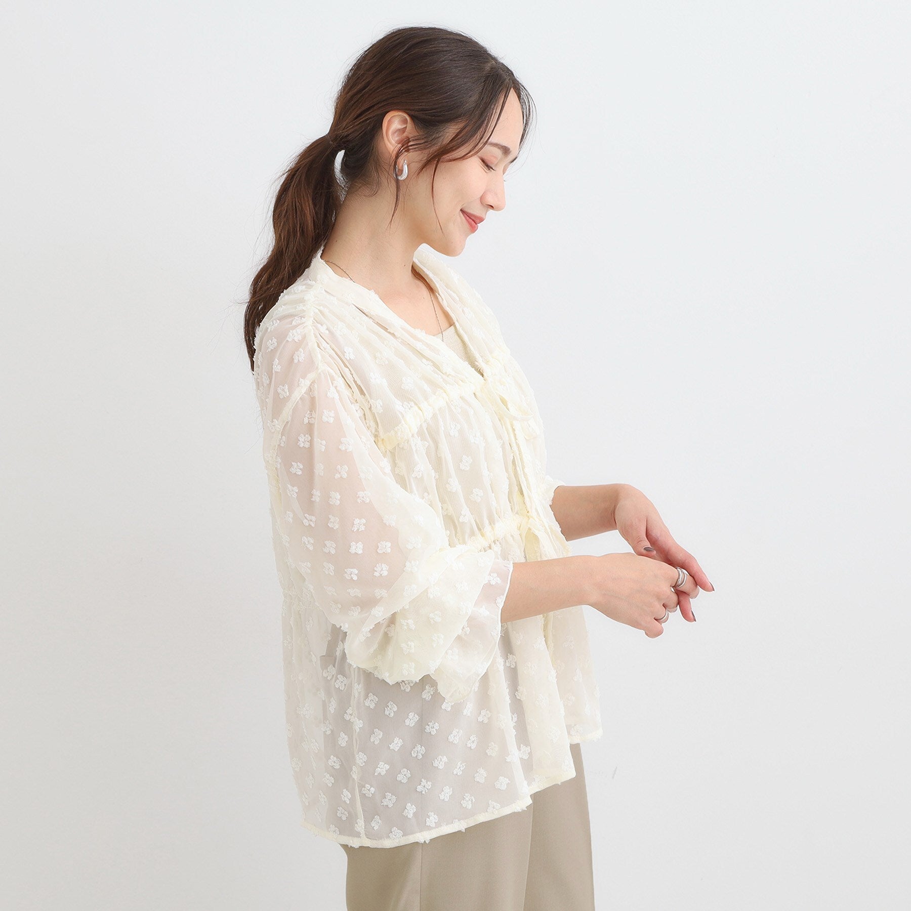 キューティーブロンド Cutie Blonde シアードビーシャーリングブラウス （オフホワイト(003)） オフホワイト(003)