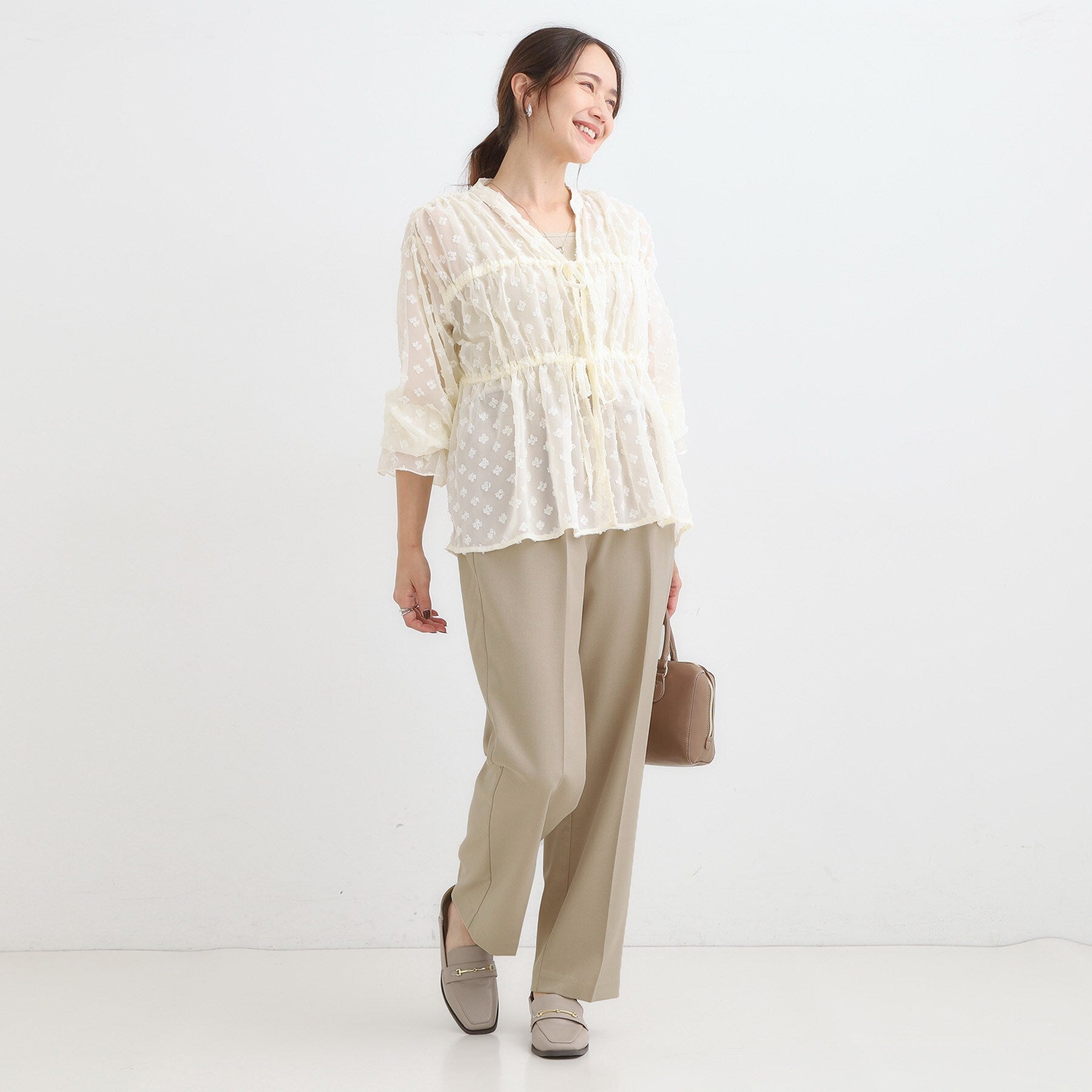 キューティーブロンド Cutie Blonde シアードビーシャーリングブラウス （オフホワイト(003)） オフホワイト(003)