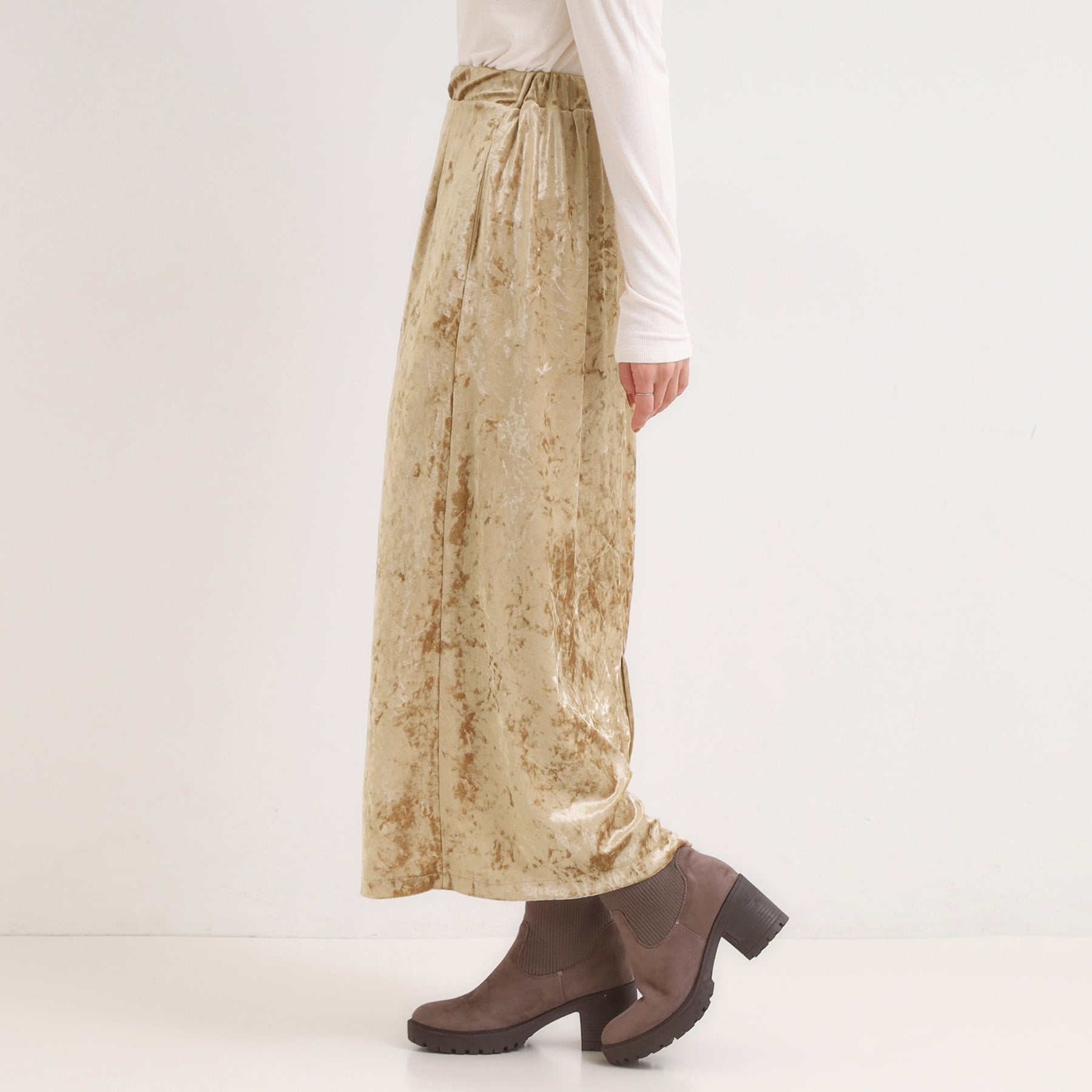 キューティーブロンド Cutie Blonde ベロア調ナロースカート （ブルー(093)） ブルー(093)