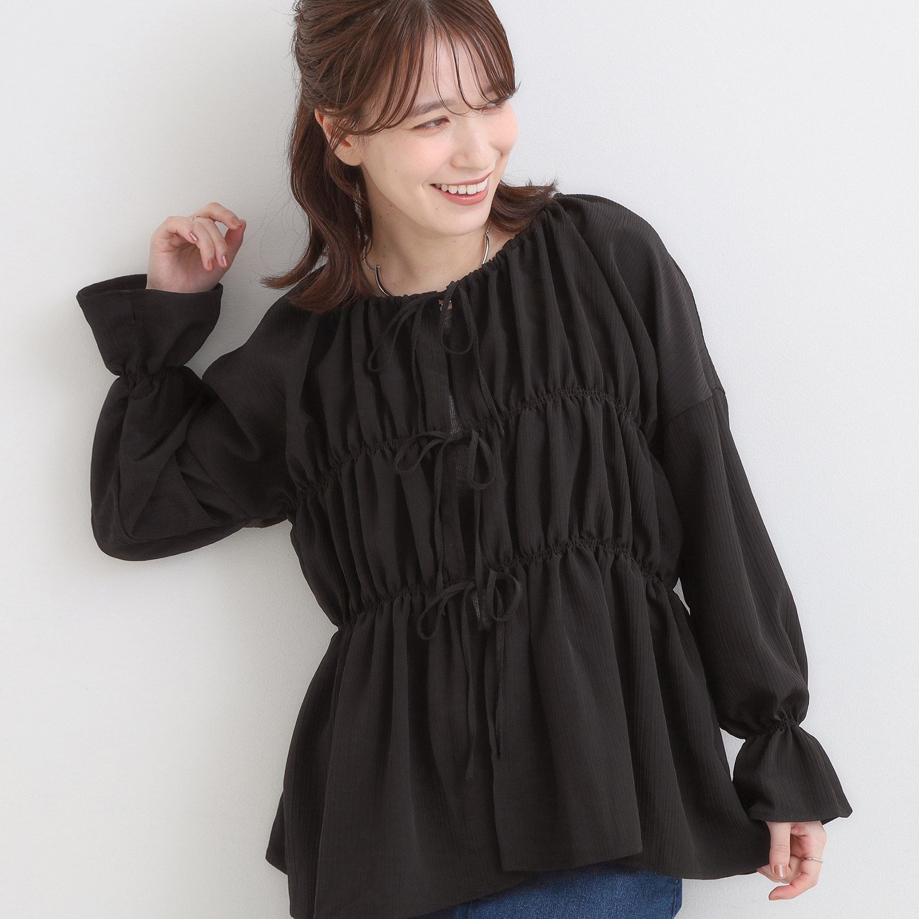キューティーブロンド Cutie Blonde シャーリングデザインブラウス （ブラック(019)） ブラック(019)