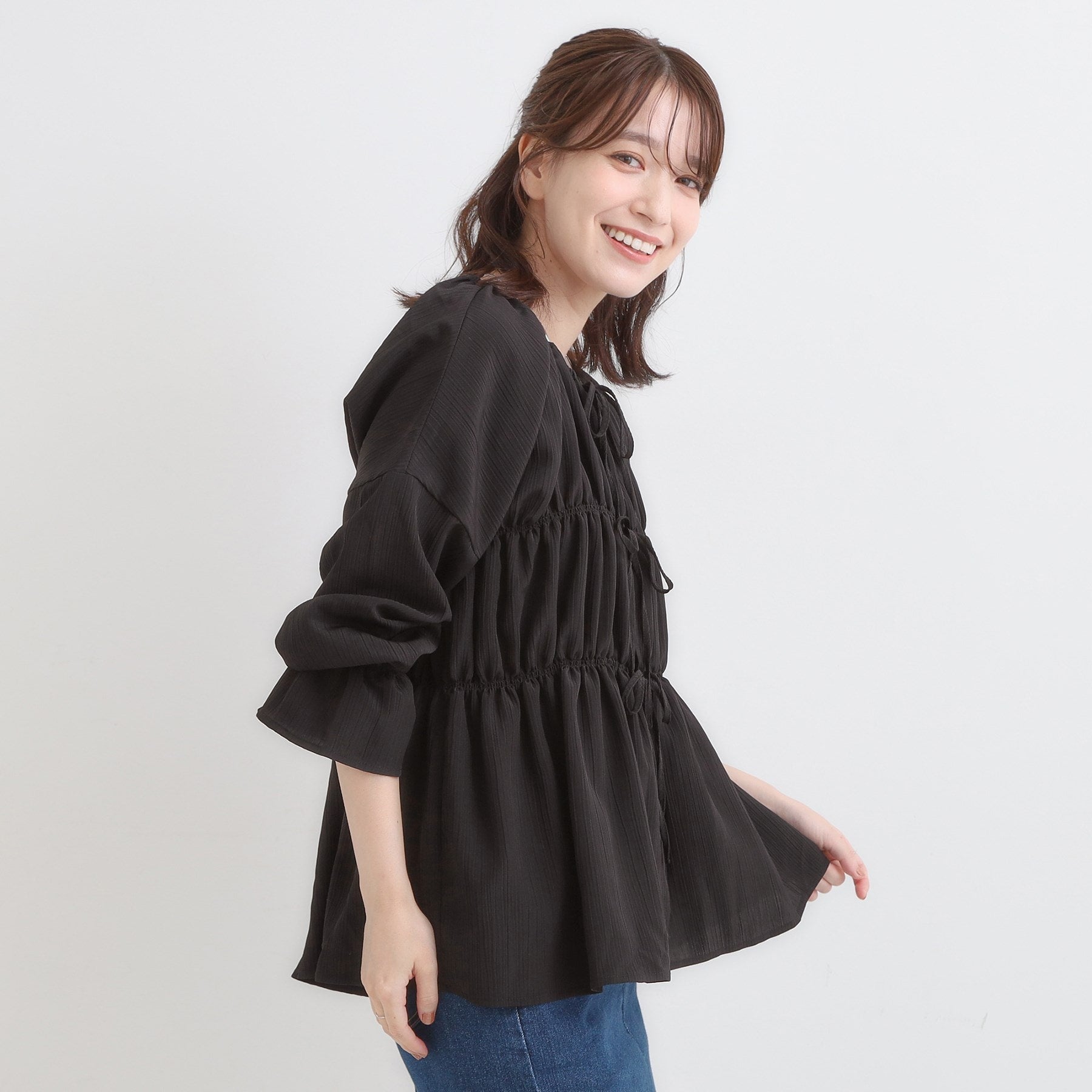 キューティーブロンド Cutie Blonde シャーリングデザインブラウス （ブラック(019)） ブラック(019)