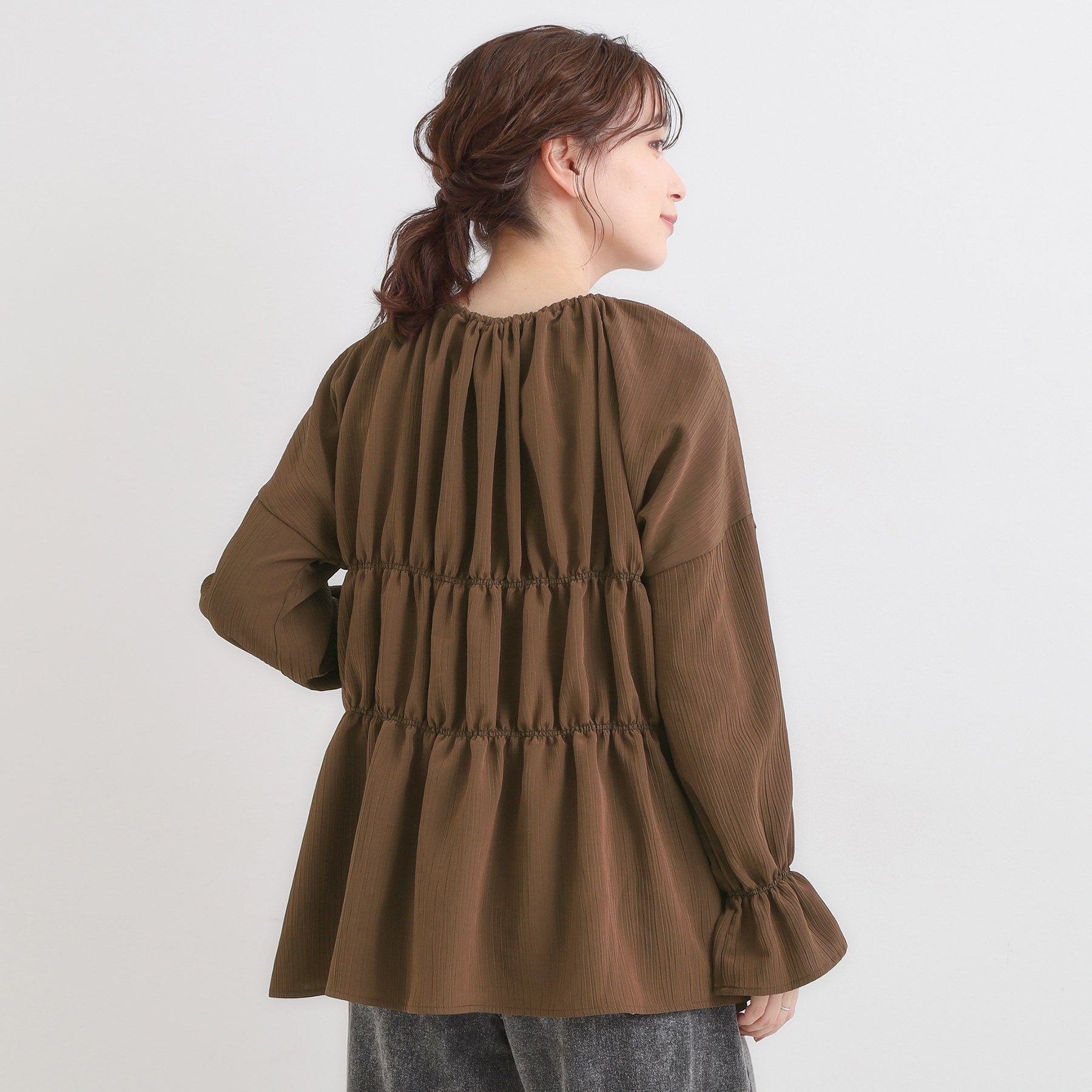 キューティーブロンド Cutie Blonde シャーリングデザインブラウス （ブラック(019)） ブラック(019)