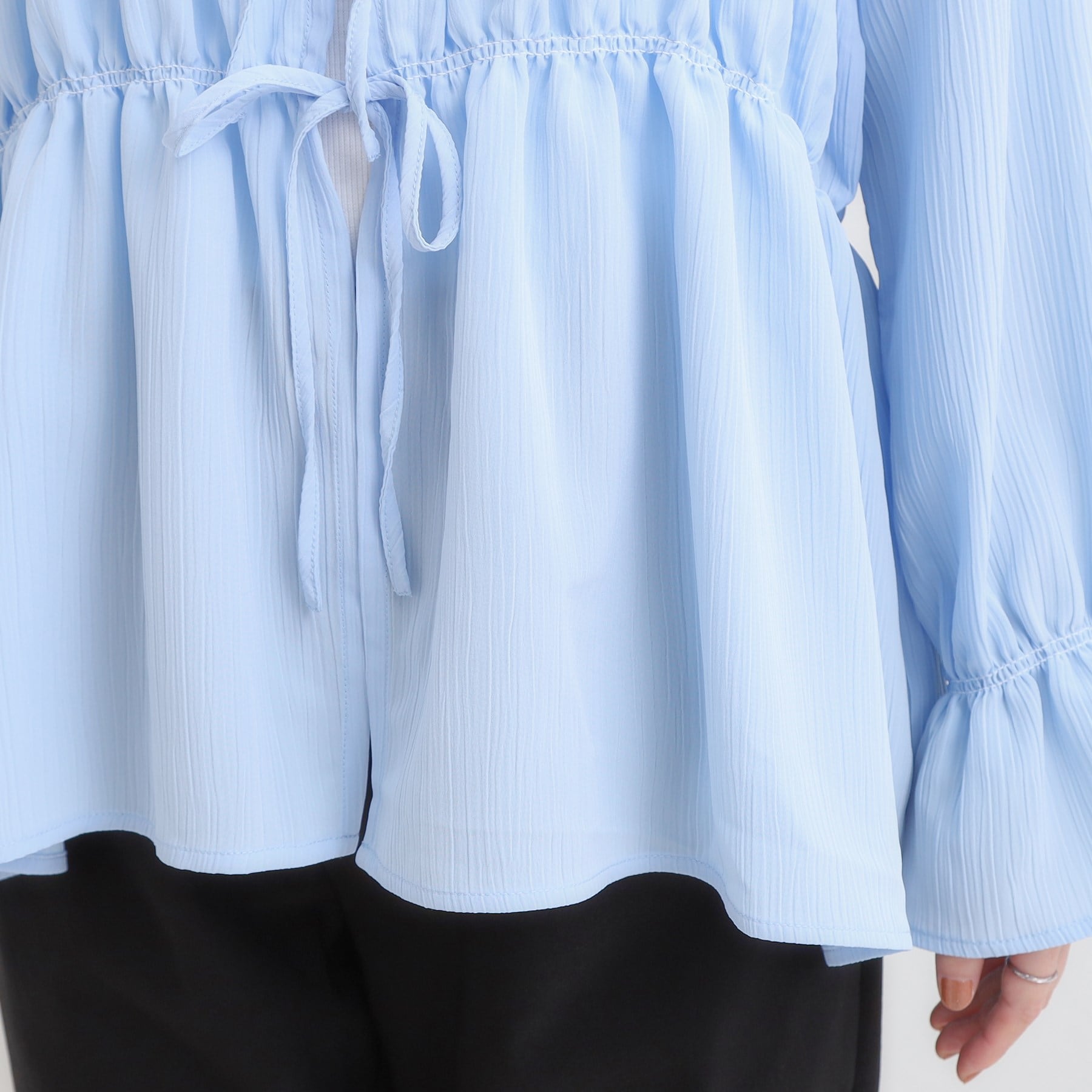 キューティーブロンド Cutie Blonde シャーリングデザインブラウス （ブラック(019)） ブラック(019)