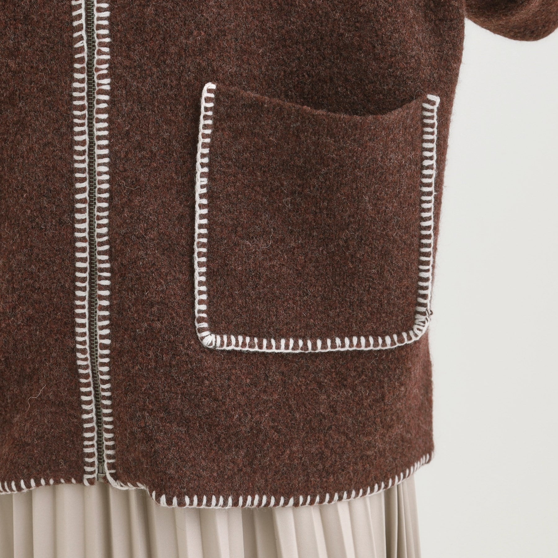 キューティーブロンド Cutie Blonde 配色ステッチがポイント 衿付きジップニットカーディガン （アイボリー(004)） アイボリー(004)