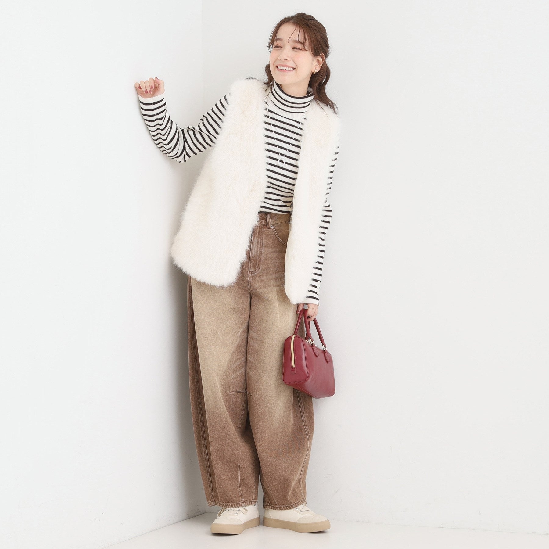 キューティーブロンド Cutie Blonde ロングフェイクファーベスト （オフホワイト(003)） オフホワイト(003)