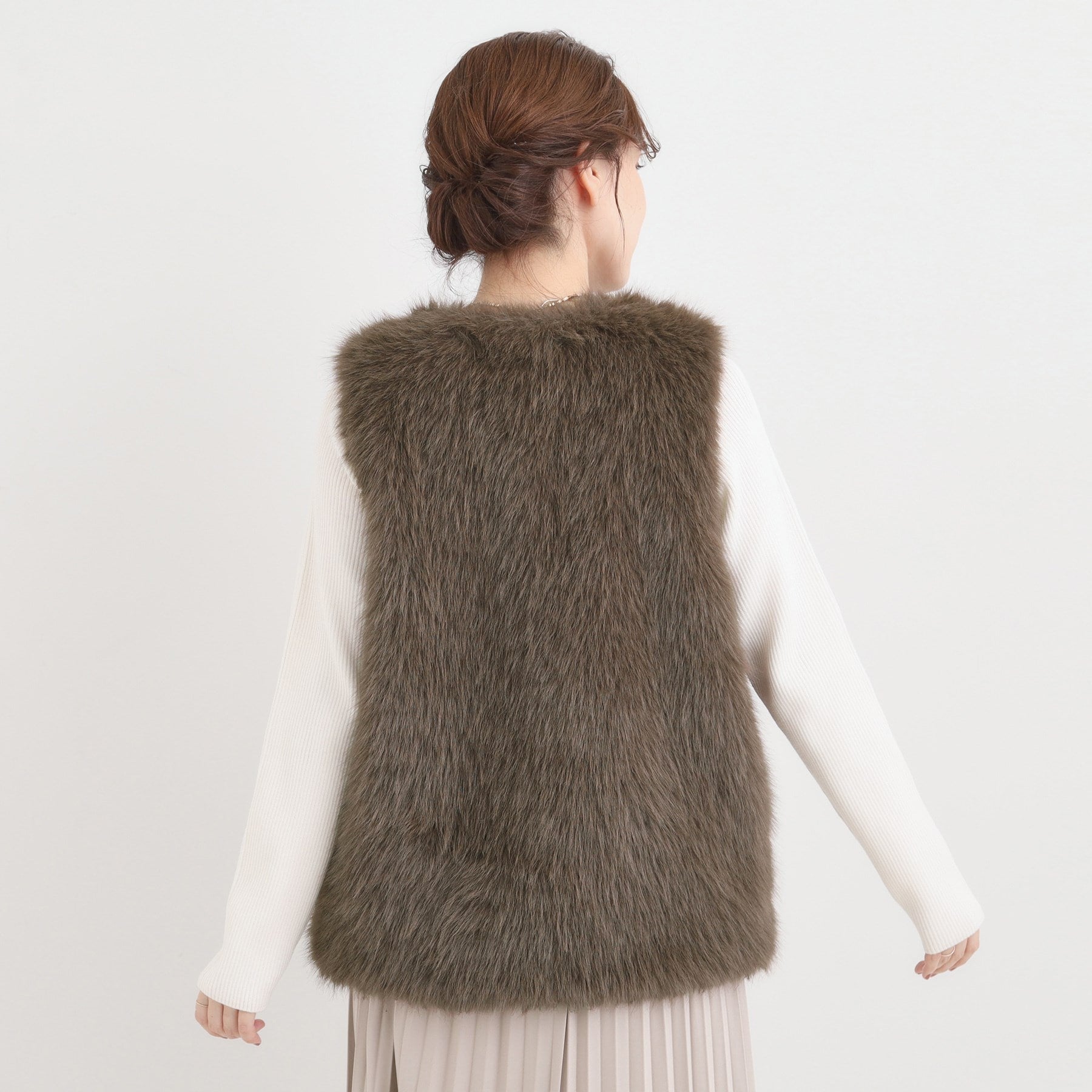 キューティーブロンド Cutie Blonde ロングフェイクファーベスト （オフホワイト(003)） オフホワイト(003)