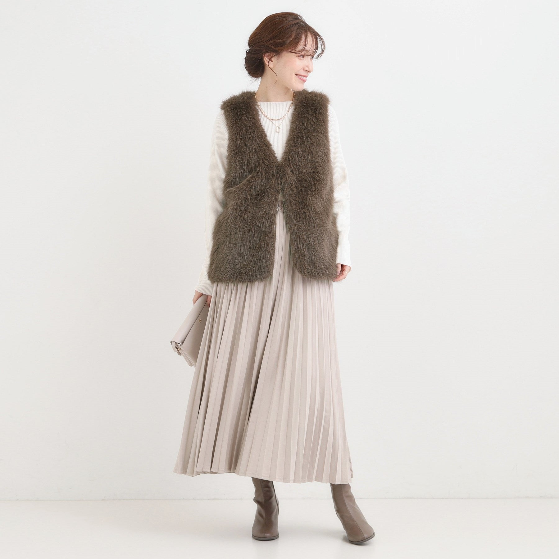 キューティーブロンド Cutie Blonde ロングフェイクファーベスト （オフホワイト(003)） オフホワイト(003)