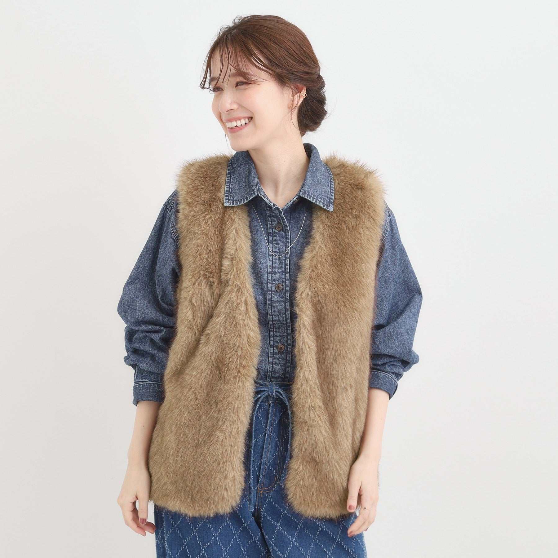 キューティーブロンド Cutie Blonde ロングフェイクファーベスト （オフホワイト(003)） オフホワイト(003)