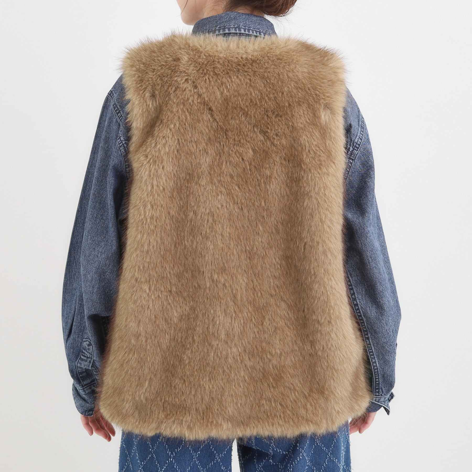 キューティーブロンド Cutie Blonde ロングフェイクファーベスト （オフホワイト(003)） オフホワイト(003)