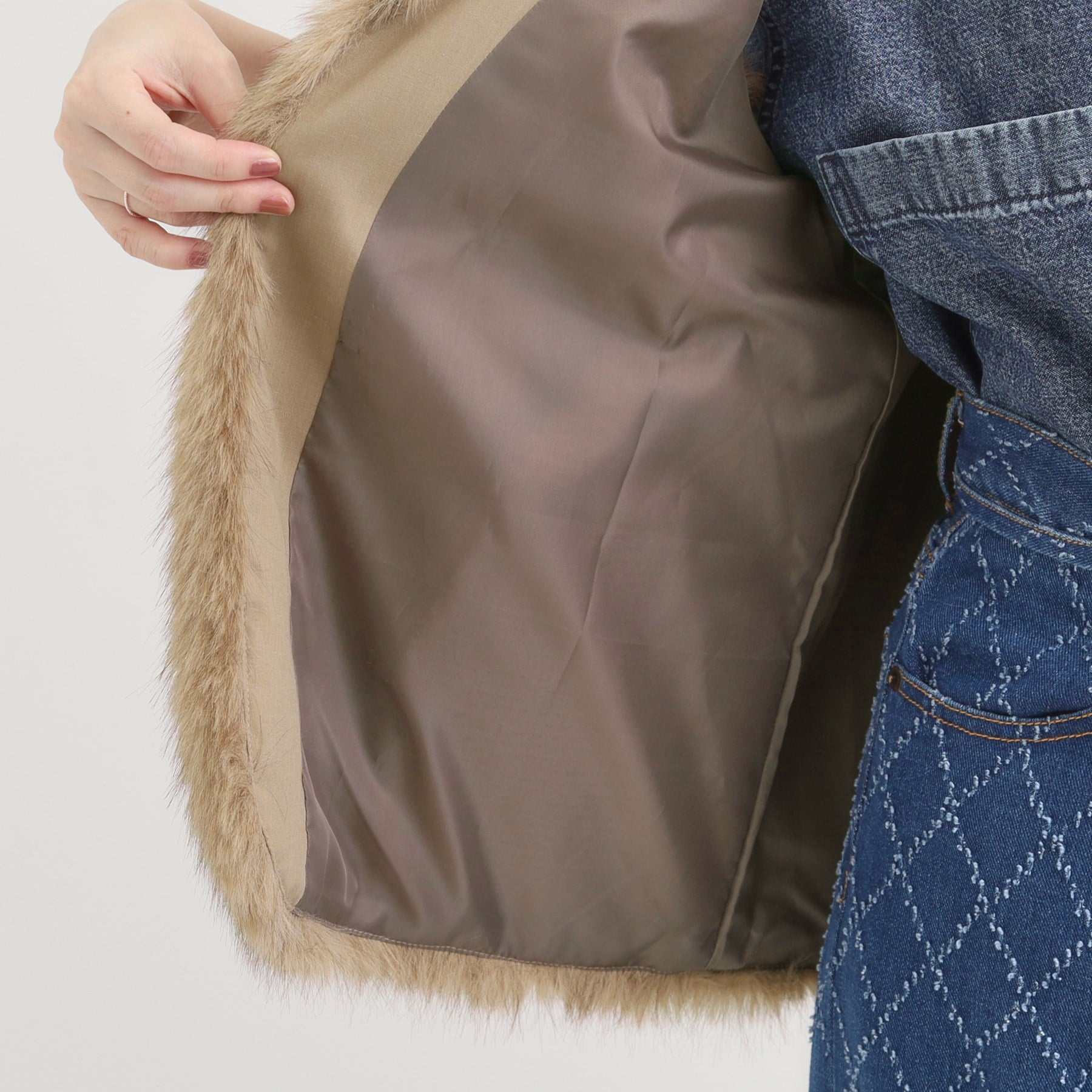 キューティーブロンド Cutie Blonde ロングフェイクファーベスト （オフホワイト(003)） オフホワイト(003)