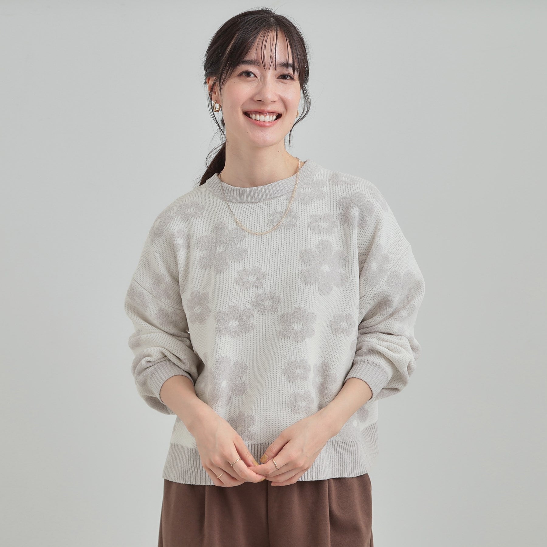 キューティーブロンド Cutie Blonde レトロ可愛い デイジー柄 総柄ニット （チャコールグレー(214)） チャコールグレー(214)