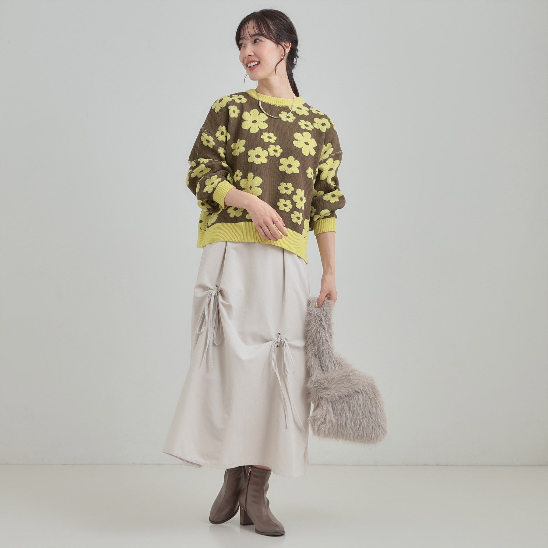 キューティーブロンド Cutie Blonde レトロ可愛い デイジー柄 総柄ニット （チャコールグレー(214)） チャコールグレー(214)