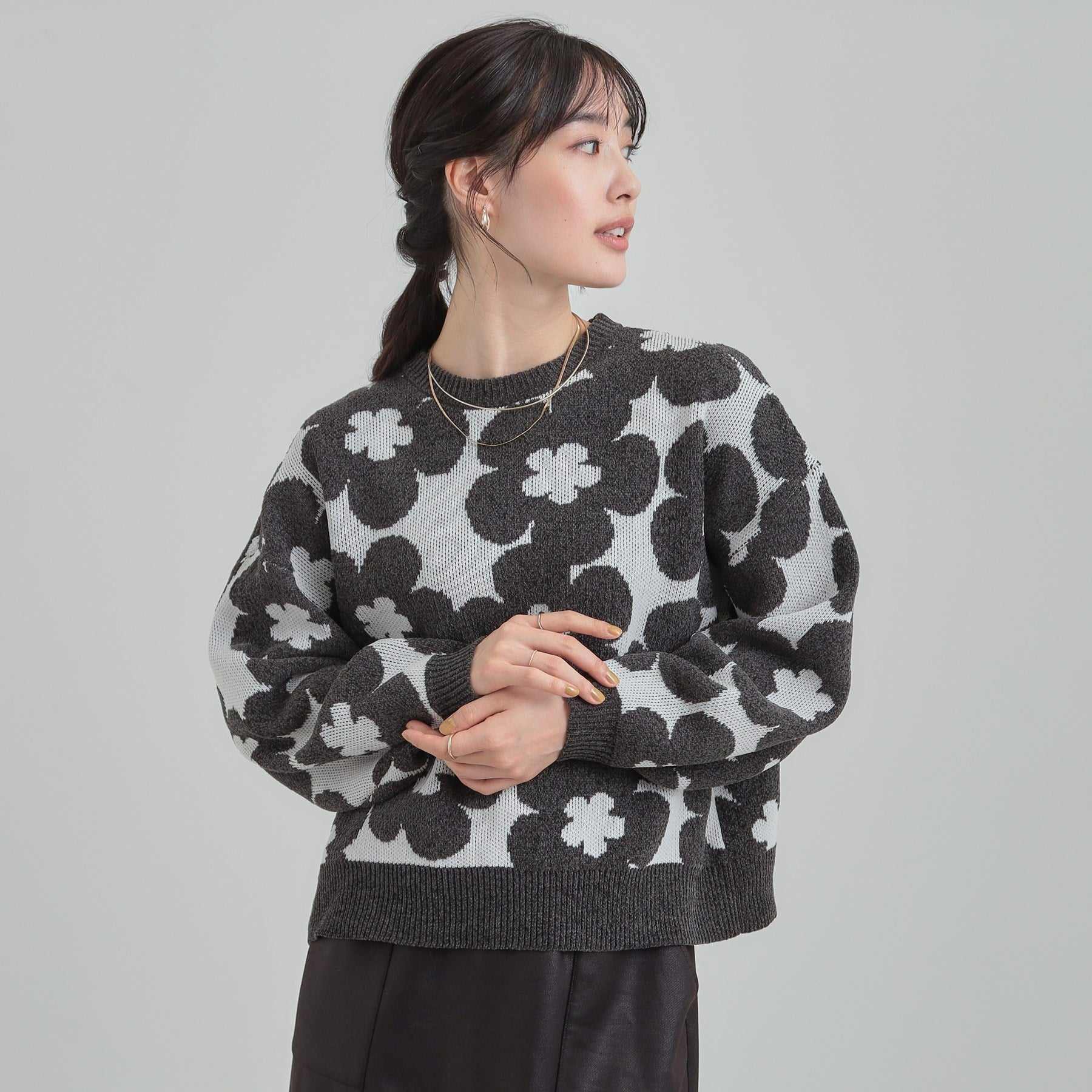 キューティーブロンド Cutie Blonde レトロ可愛い デイジー柄 総柄ニット （チャコールグレー(214)） チャコールグレー(214)