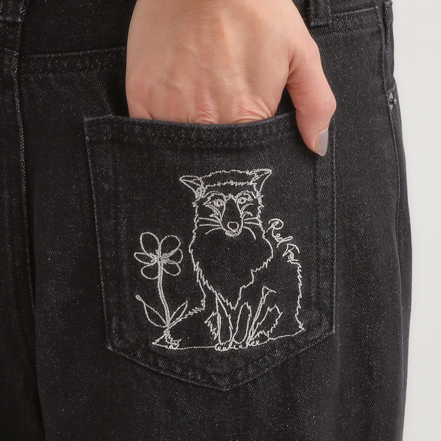 キューティーブロンド Cutie Blonde 【旭山動物園応援商品】ポケット刺繍デニム （ブラック(019)） ブラック(019)