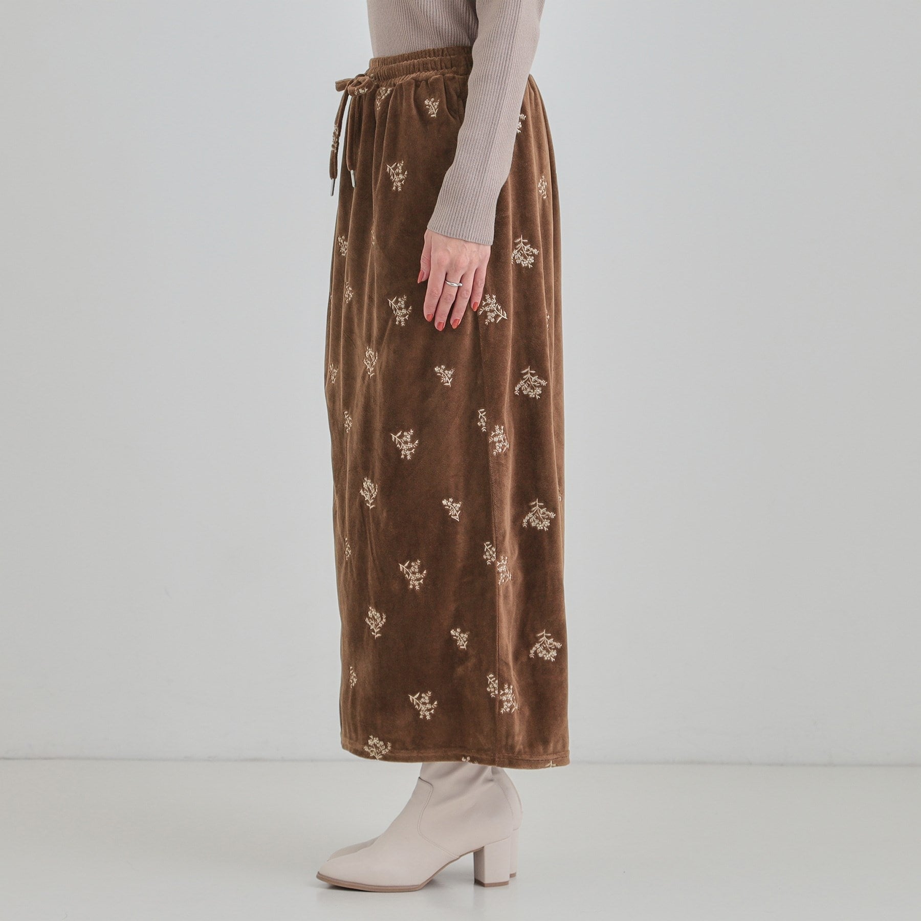 キューティーブロンド Cutie Blonde 刺繍ベロア調ナロースカート （ブラウン(044)） ブラウン(044)