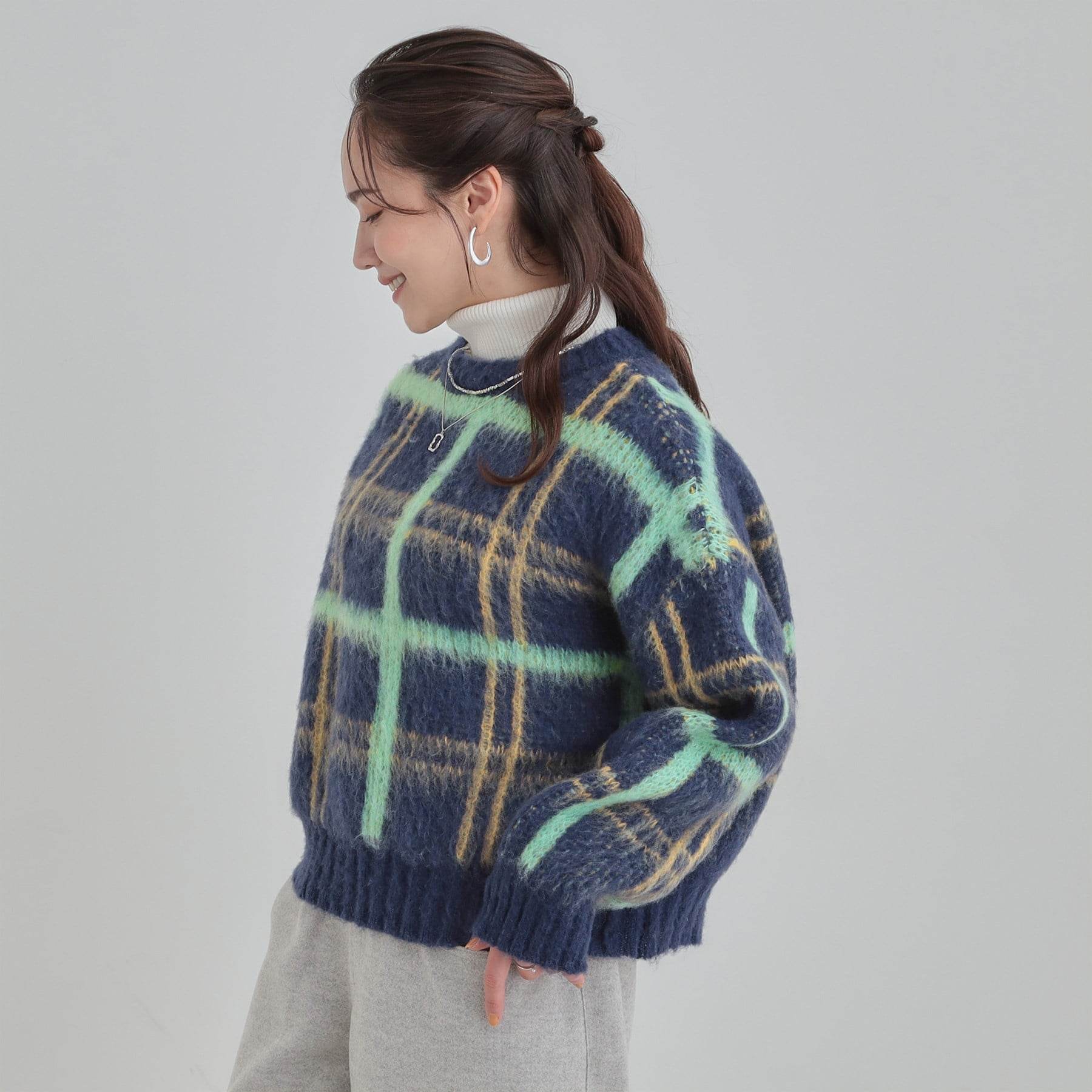 キューティーブロンド Cutie Blonde チェック柄ふわふわニット （ネイビー(294)） ネイビー(294)