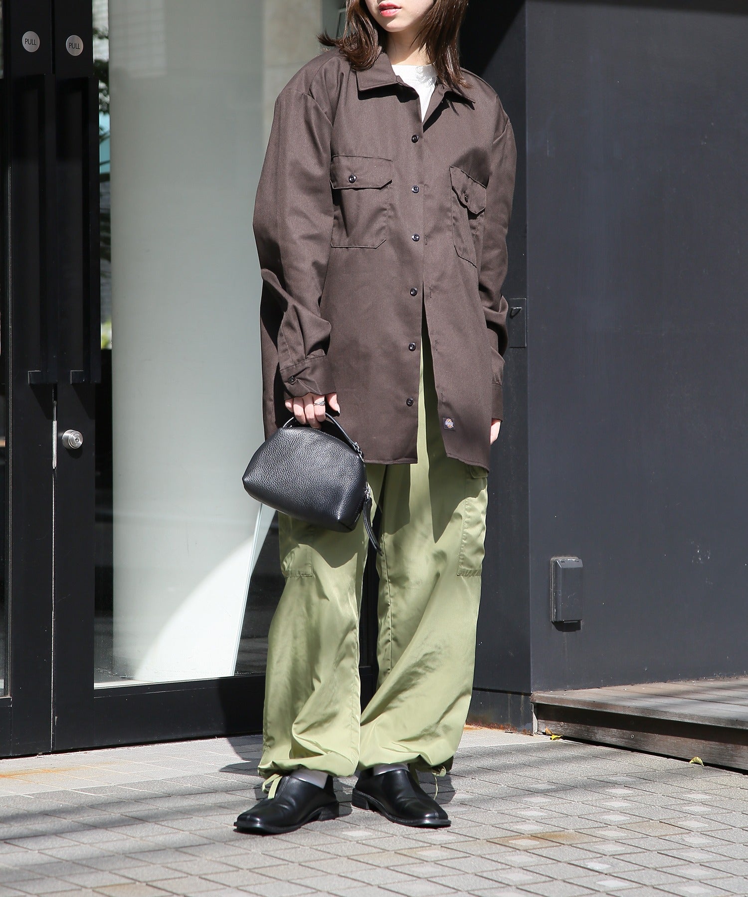 ディッキーズ Dickies さっと羽織れる◎ 【Dickies / ディッキーズ】SHIRTS LSFQ シャツ 羽織り 長袖 ワークシャツ ワンポイント カジュアルシャツ 無地 574 （ダークグリーン） ダークグリーン