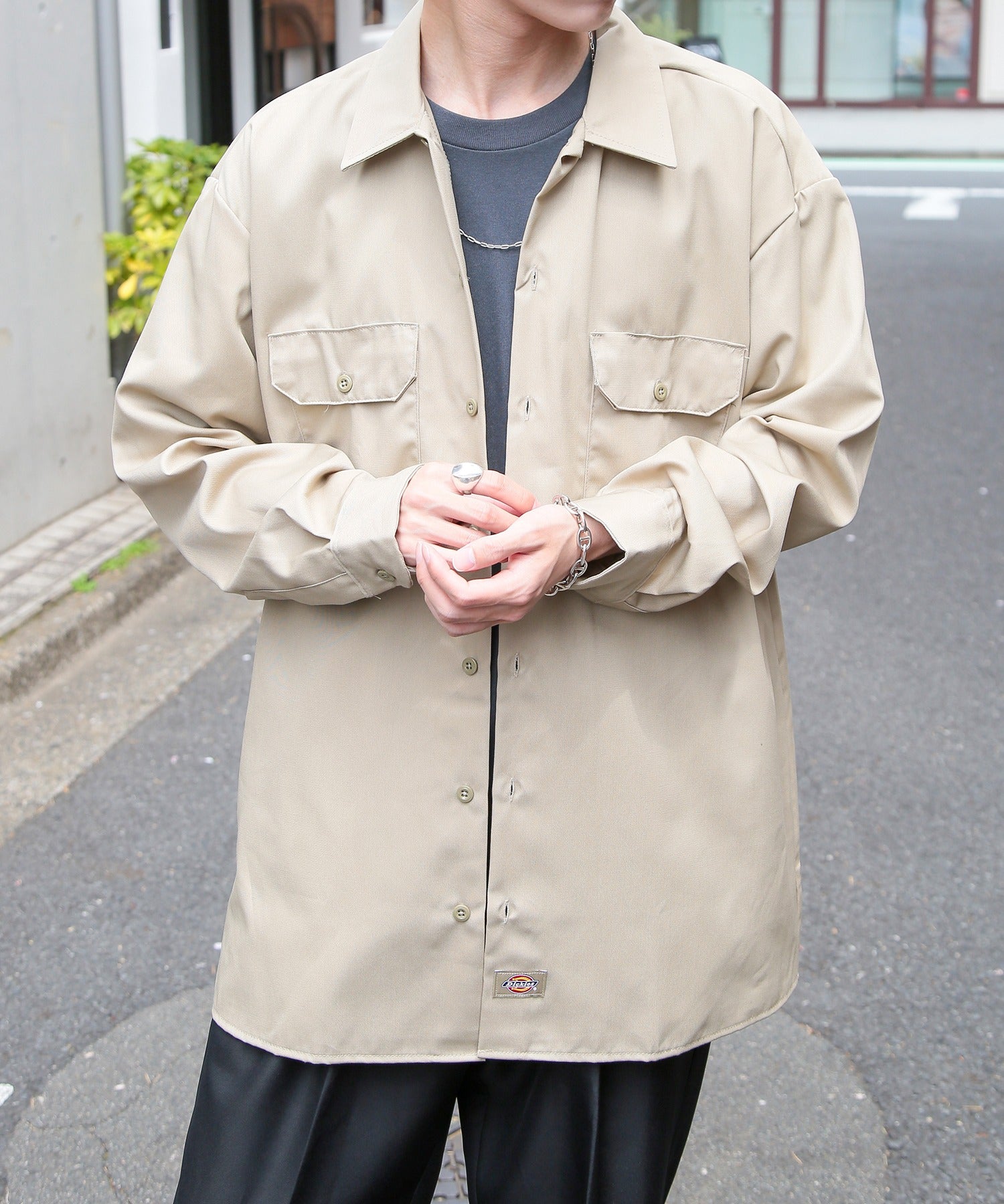 ディッキーズ Dickies さっと羽織れる◎ 【Dickies / ディッキーズ】SHIRTS LSFQ シャツ 羽織り 長袖 ワークシャツ ワンポイント カジュアルシャツ 無地 574 （ダークグリーン） ダークグリーン