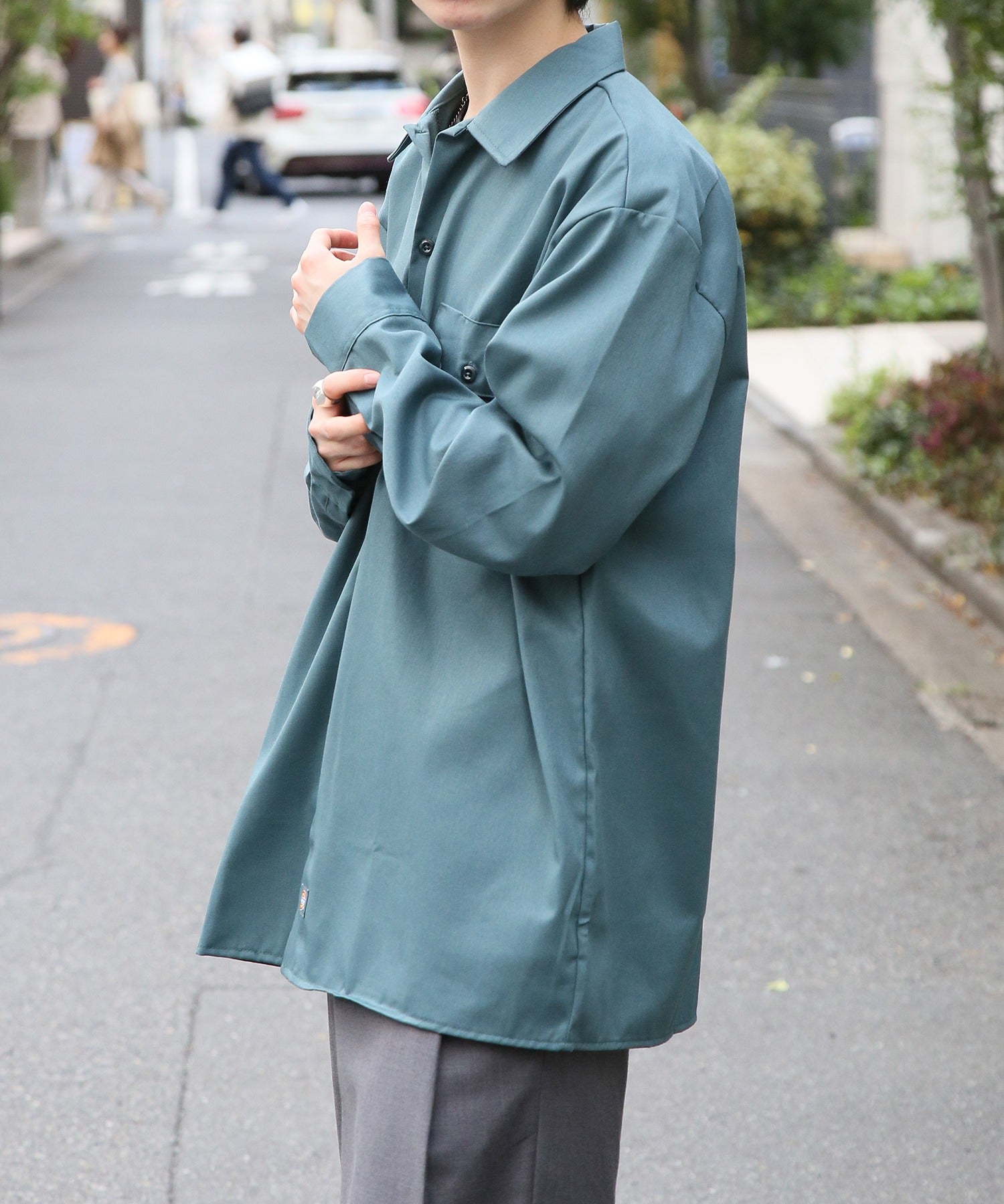 ディッキーズ Dickies さっと羽織れる◎ 【Dickies / ディッキーズ】SHIRTS LSFQ シャツ 羽織り 長袖 ワークシャツ ワンポイント カジュアルシャツ 無地 574 （ダークグリーン） ダークグリーン