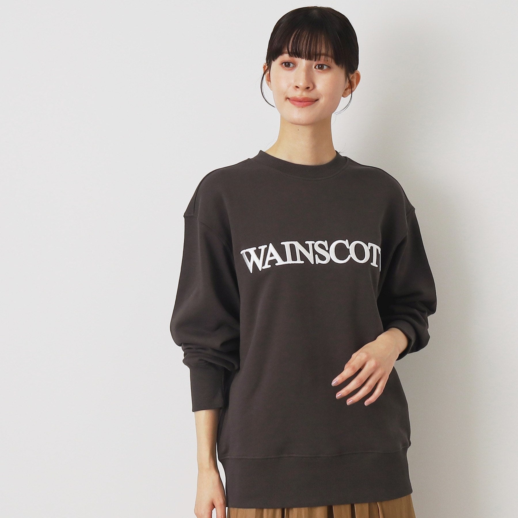 デッサン Dessin 【ユニセックス】3D刺繍スウェット （グレージュ(050)） グレージュ(050)