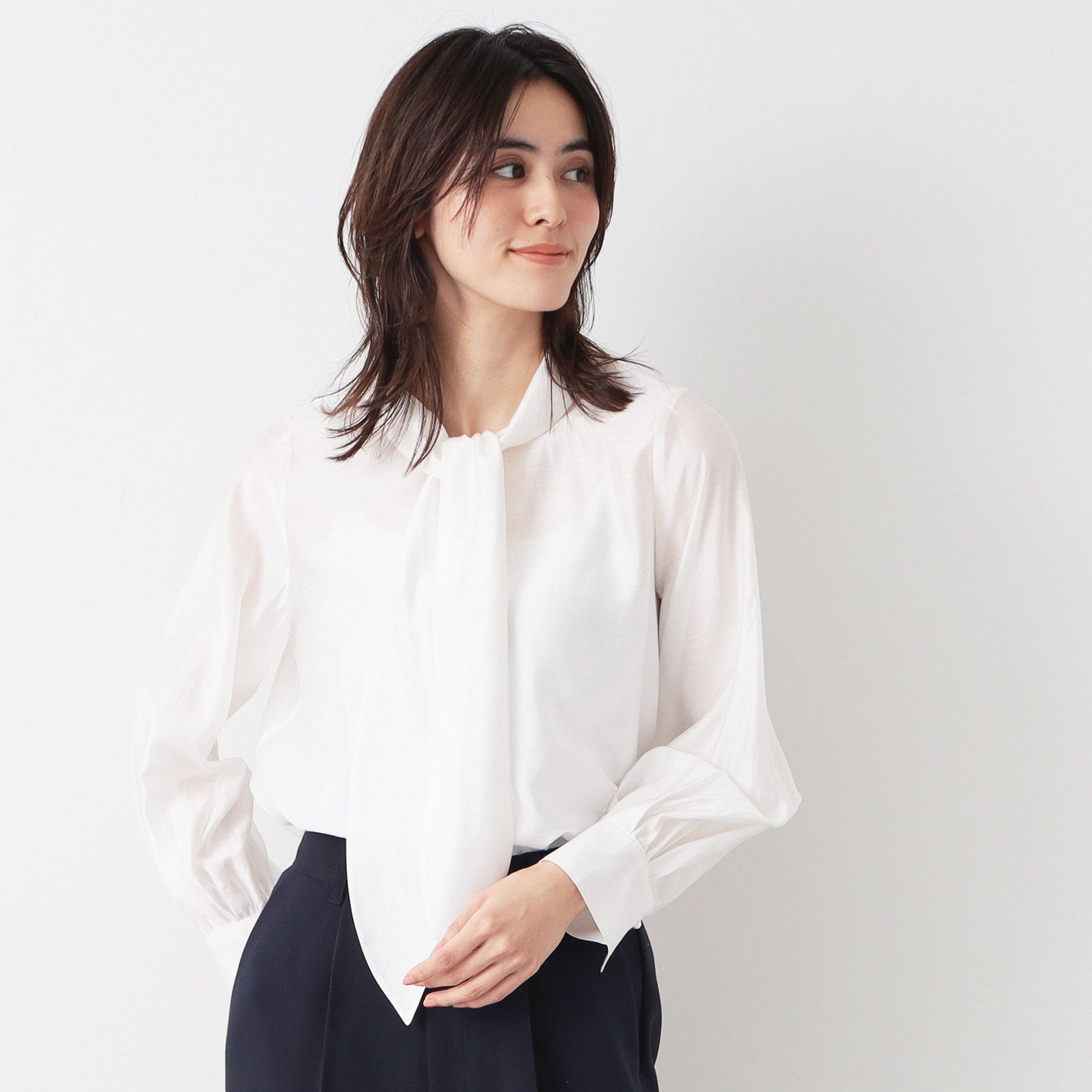 Dessin Bow Tie Blouse 【Entrance/Graduation Ceremony】