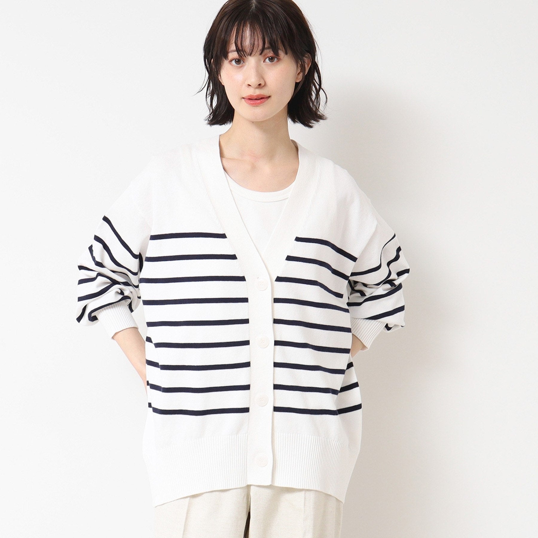 デッサン Dessin オーバーシルエットVネックカーディガン （ホワイト(002)） ホワイト(002)