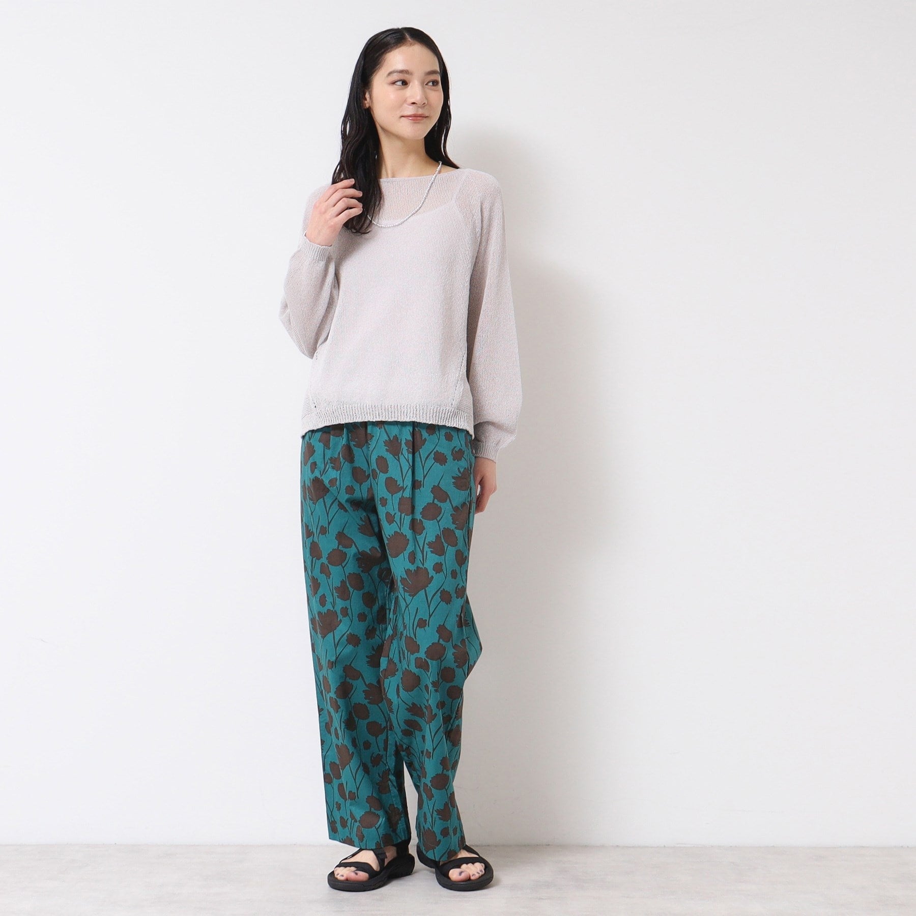 デッサン Dessin 【ウエストゴム・洗える】フラワープリントパンツ （グリーン(122)） グリーン(122)