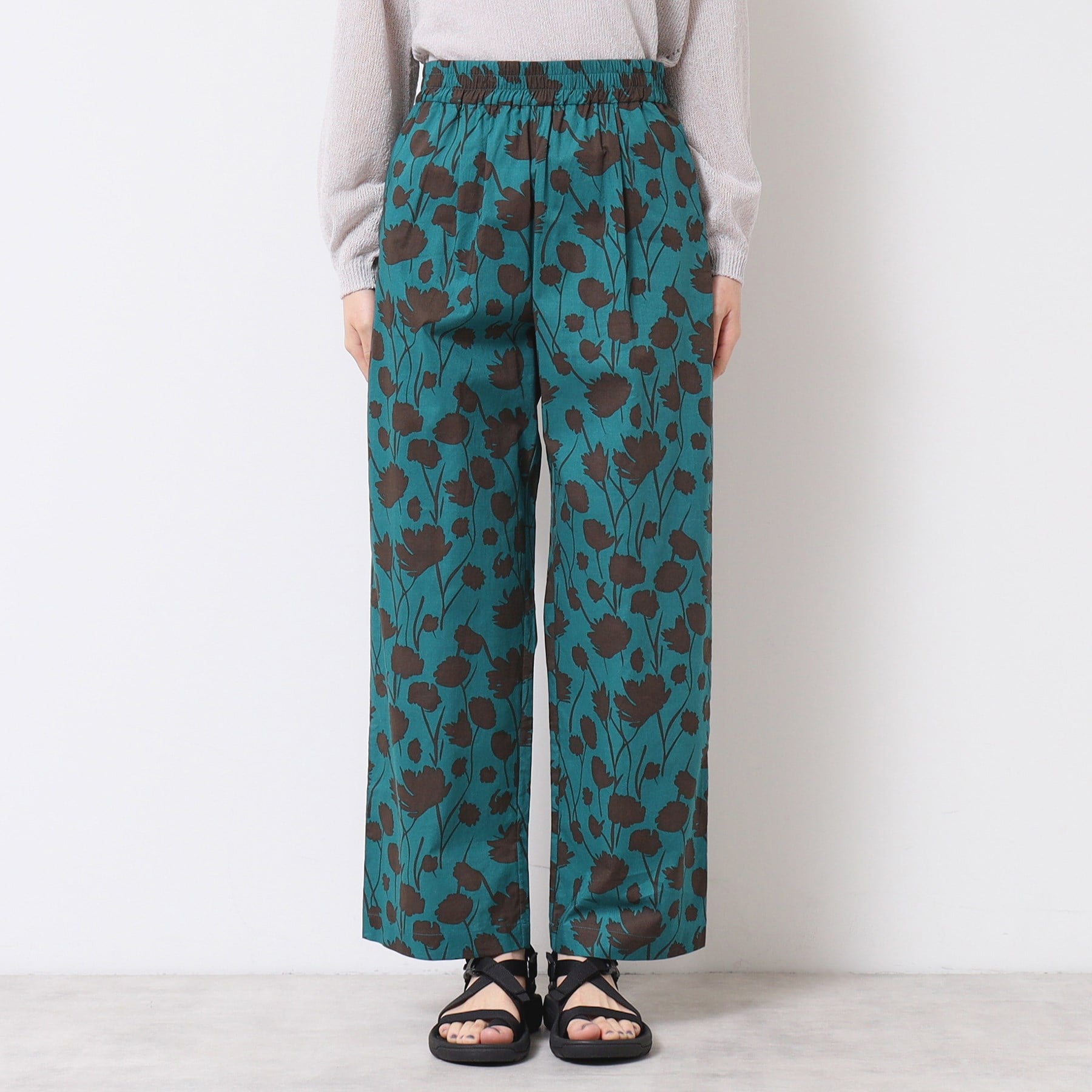 デッサン Dessin 【ウエストゴム・洗える】フラワープリントパンツ （グリーン(122)） グリーン(122)