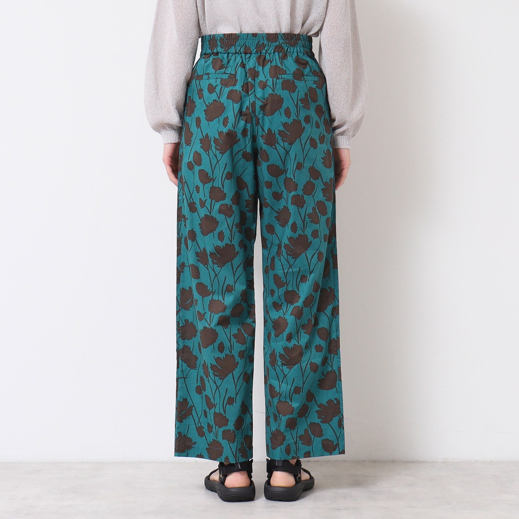 デッサン Dessin 【ウエストゴム・洗える】フラワープリントパンツ （グリーン(122)） グリーン(122)