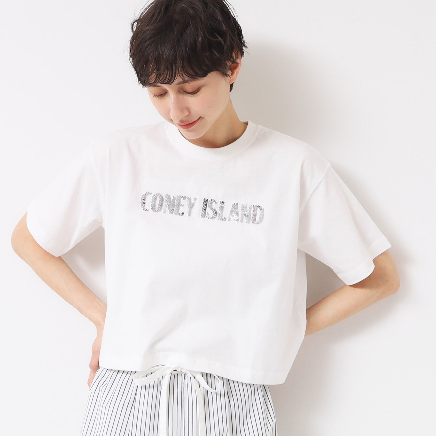 デッサン Dessin スパンコールロゴTシャツ（XS～L） （ホワイト(001)） ホワイト(001)