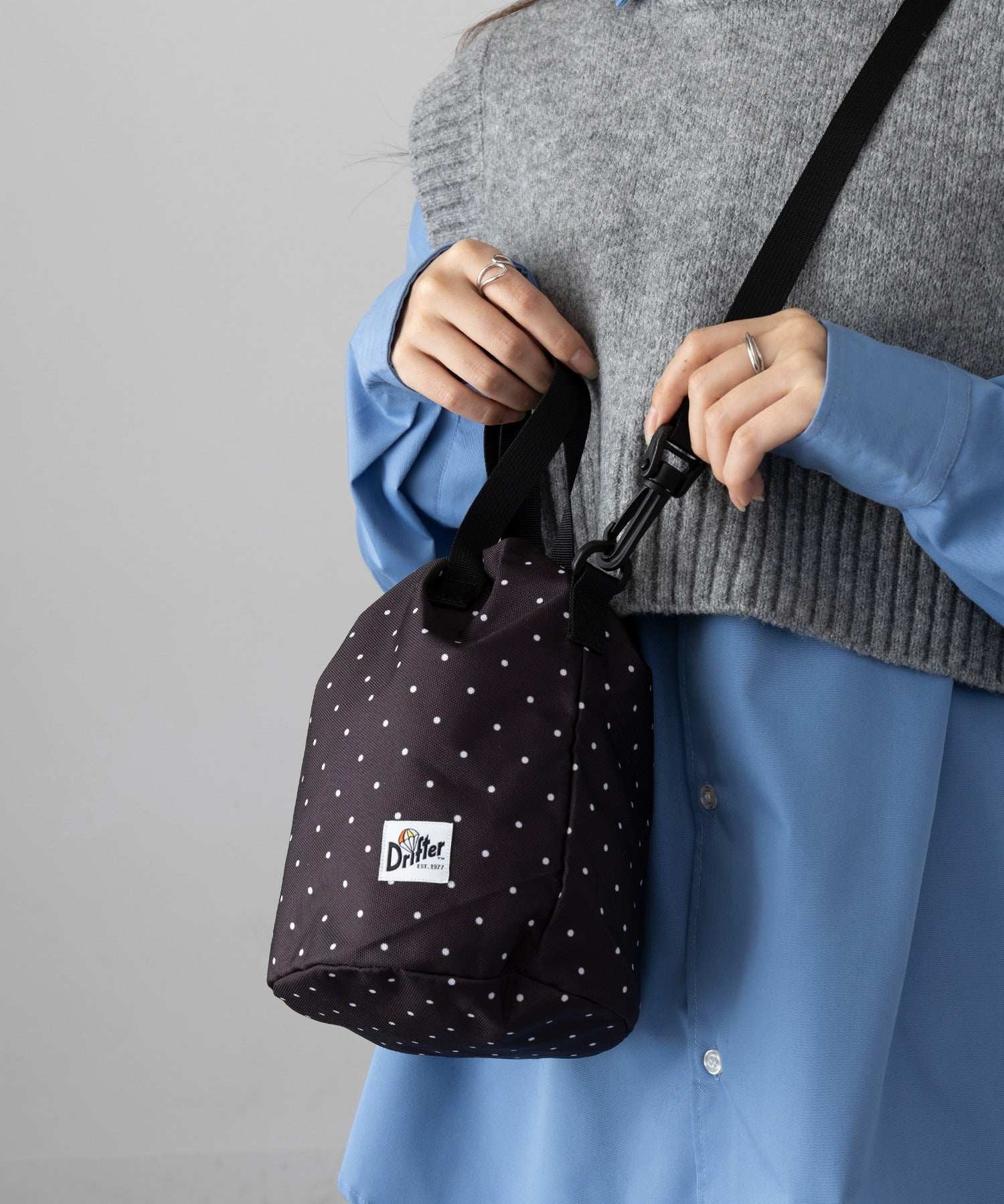 ドリフター Drifter DRAWSTRING POUCH ドリフター円マチドローストリングショルダーバッグ （その他9） その他9